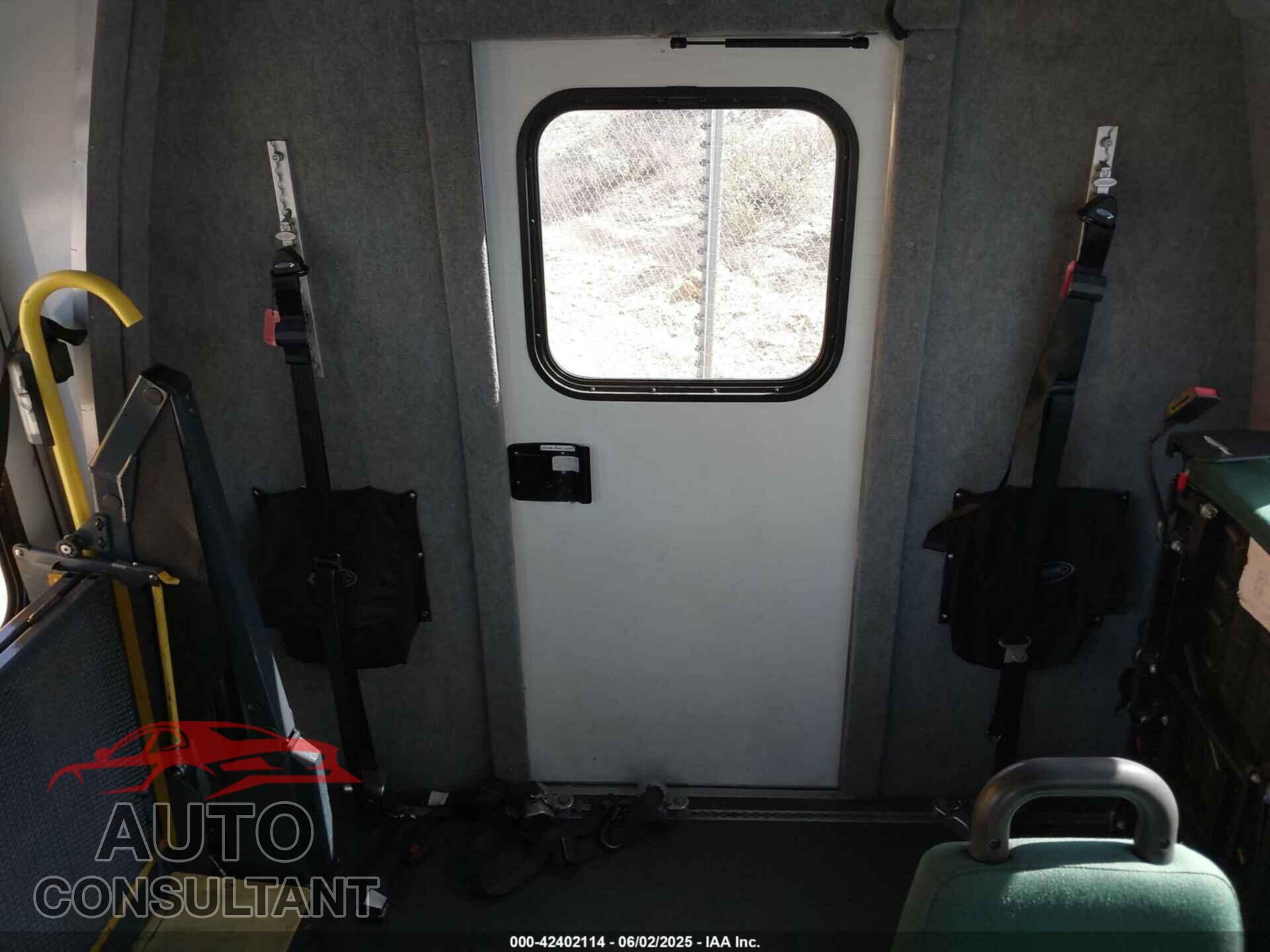 FORD E-450 CUTAWAY 2011 - 1FDXE4FS7BDB09062