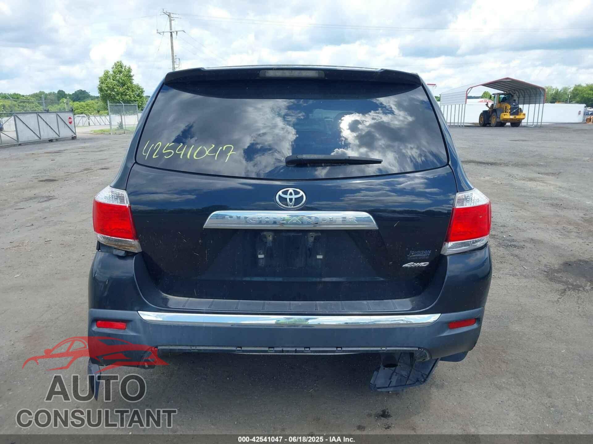 TOYOTA HIGHLANDER 2013 - 5TDBK3EH8DS178552