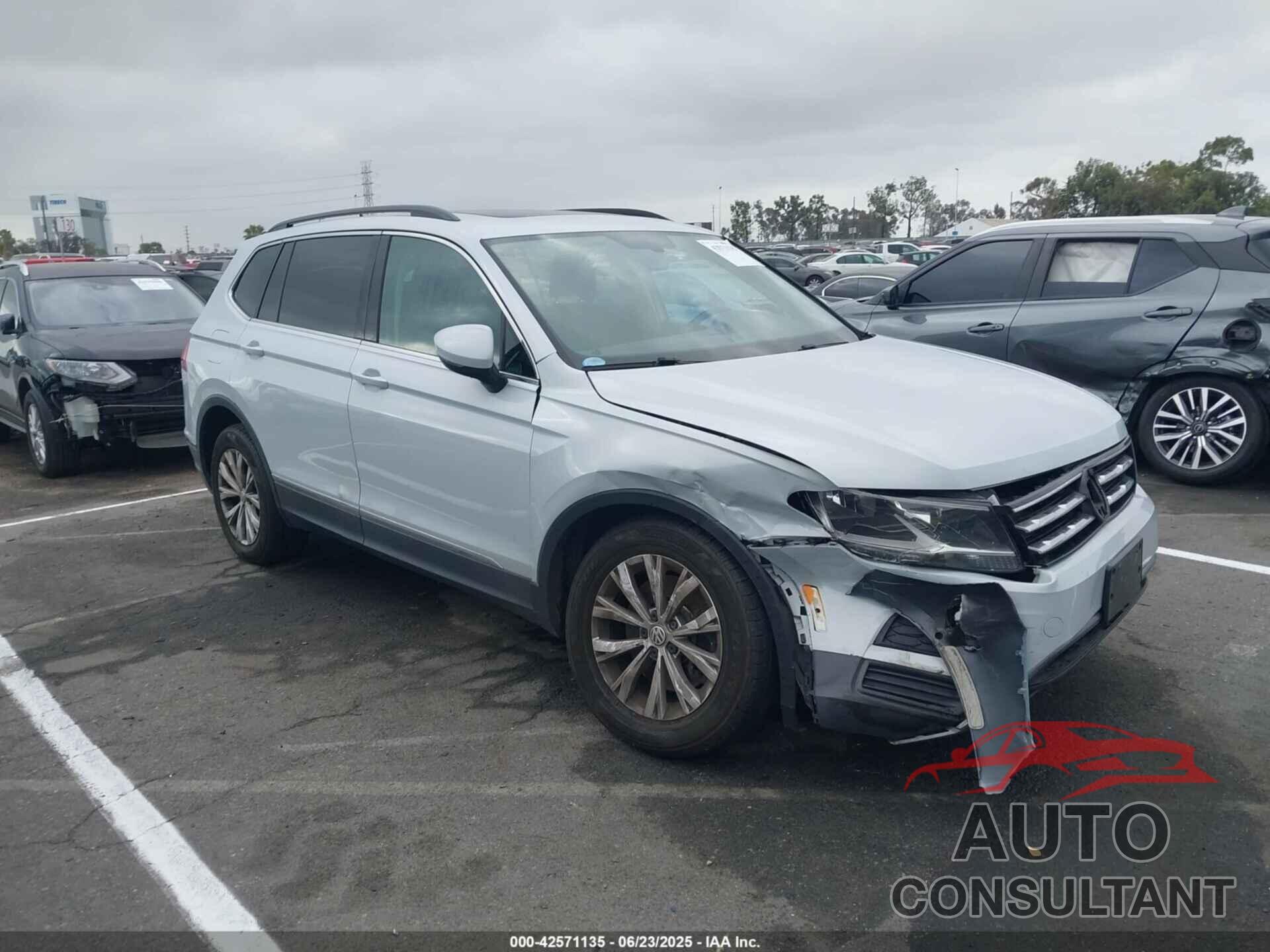 VOLKSWAGEN TIGUAN 2018 - 3VV3B7AX0JM164344