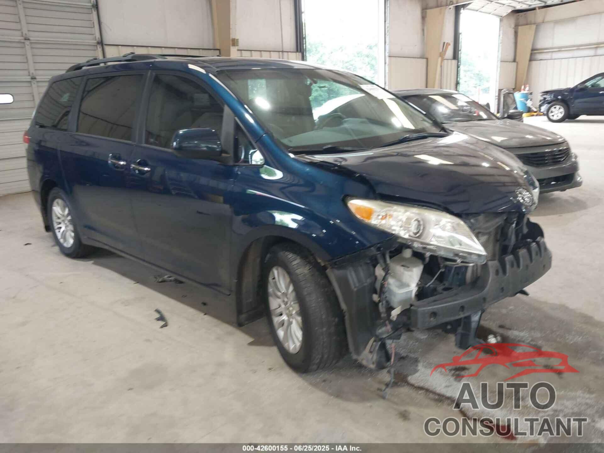 TOYOTA SIENNA 2011 - 5TDYK3DC1BS130064
