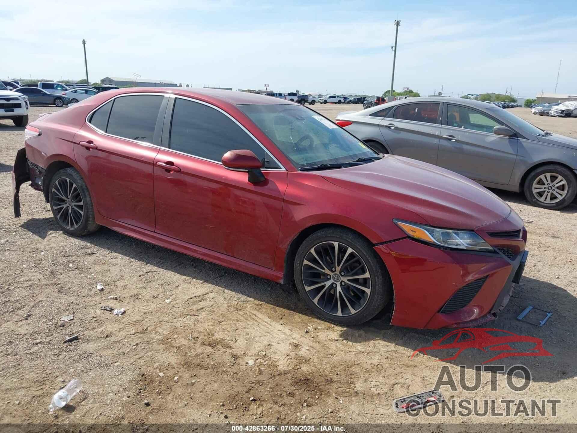 TOYOTA CAMRY 2018 - 4T1B11HK3JU668768