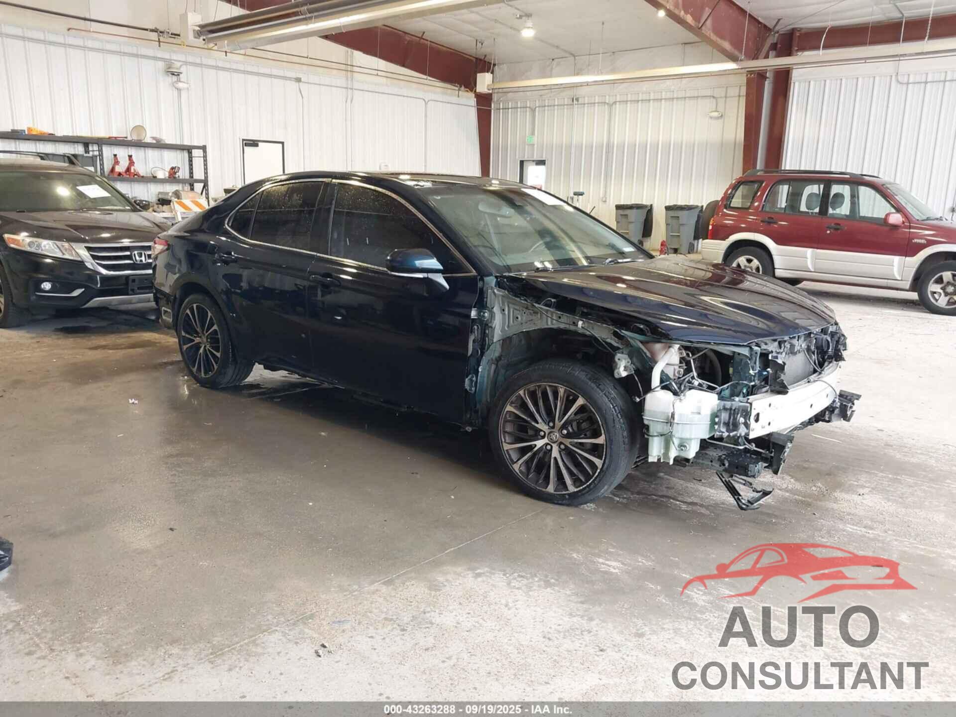 TOYOTA CAMRY 2018 - JTNB11HK1J3038933