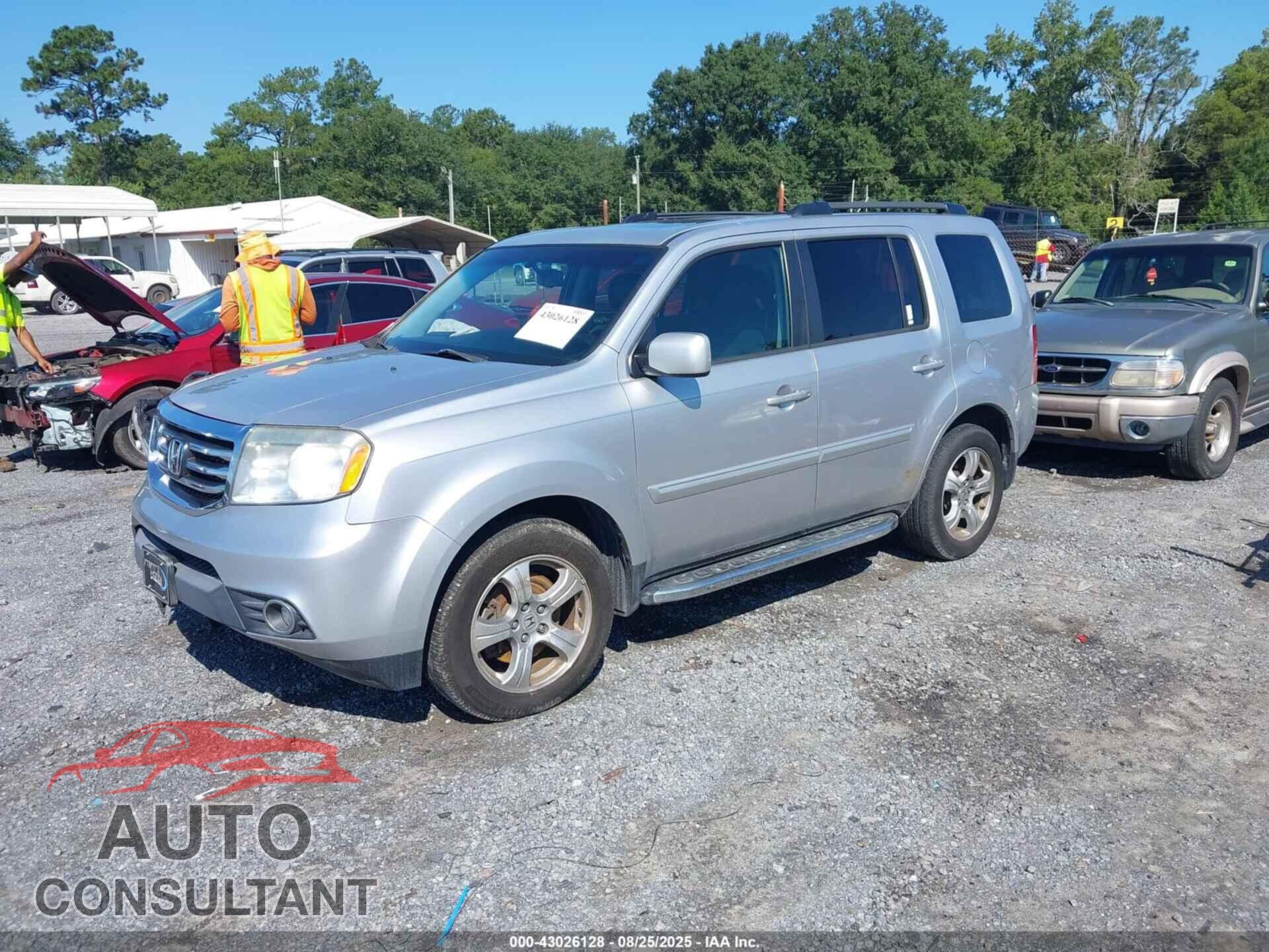 HONDA PILOT 2013 - 5FNYF3H69DB032805