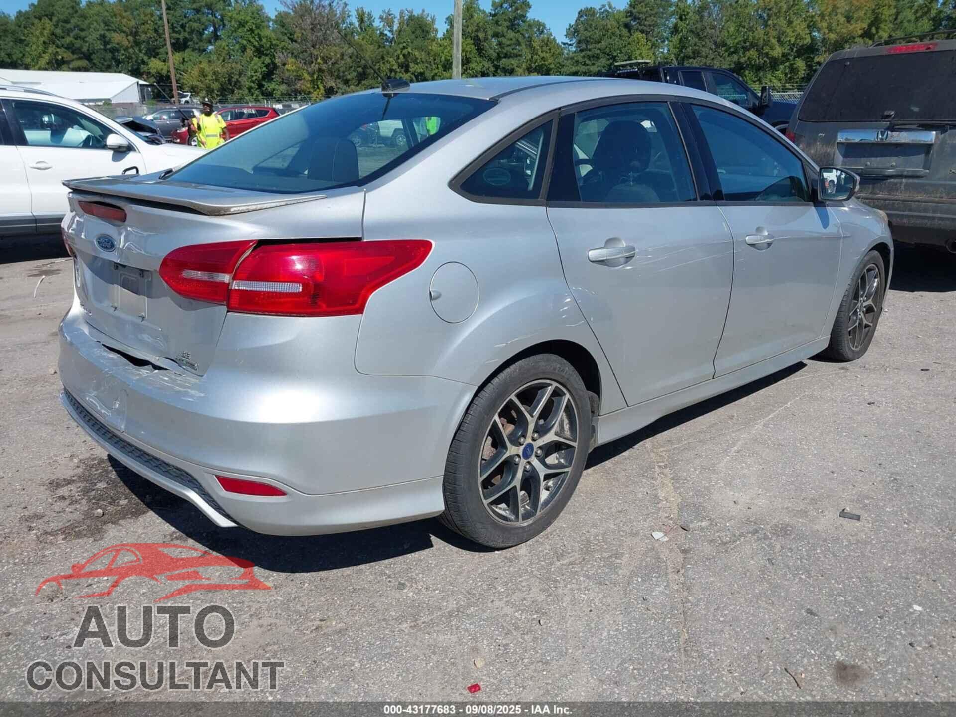 FORD FOCUS 2015 - 1FADP3F21FL273808