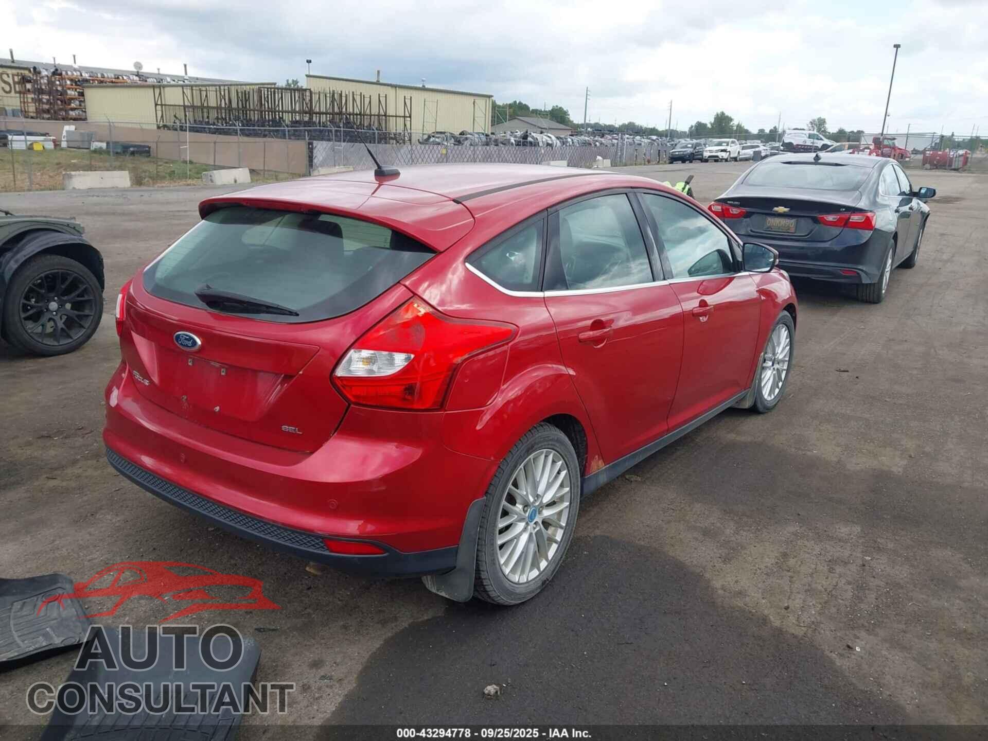 FORD FOCUS 2012 - 1FAHP3M29CL312046