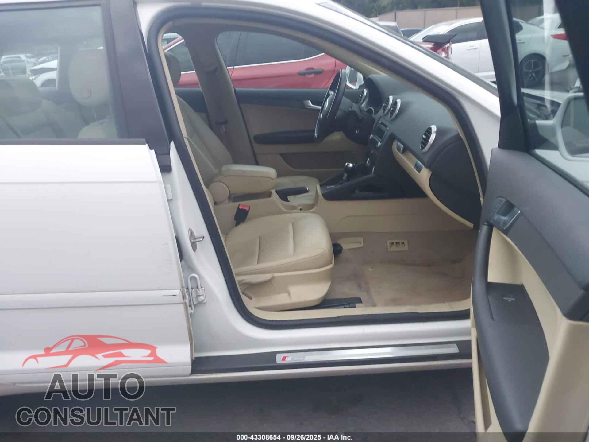 AUDI A3 2011 - WAUBJBFM3BA065009