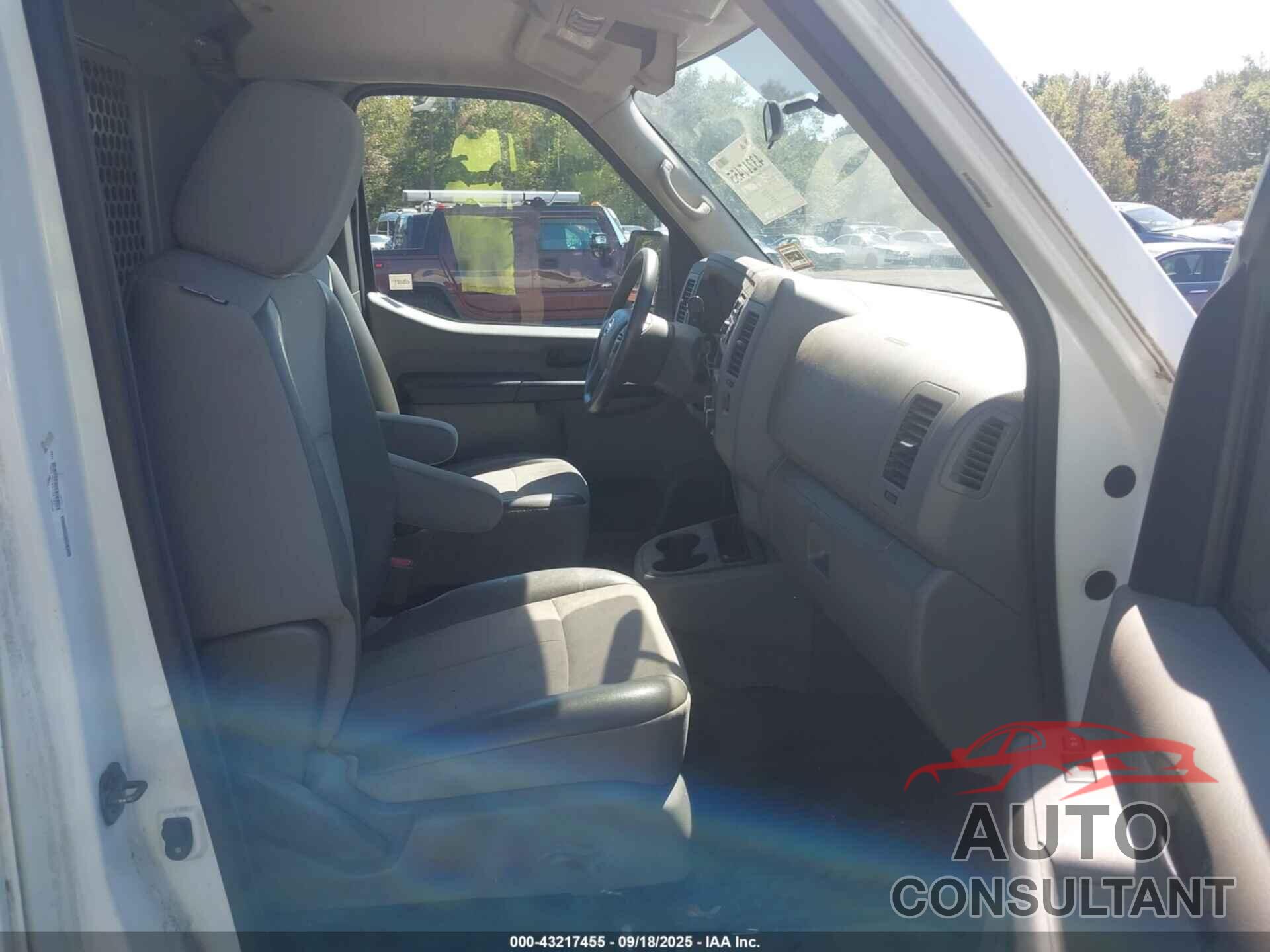 NISSAN NV CARGO NV1500 2016 - 1N6BF0KM1GN815583