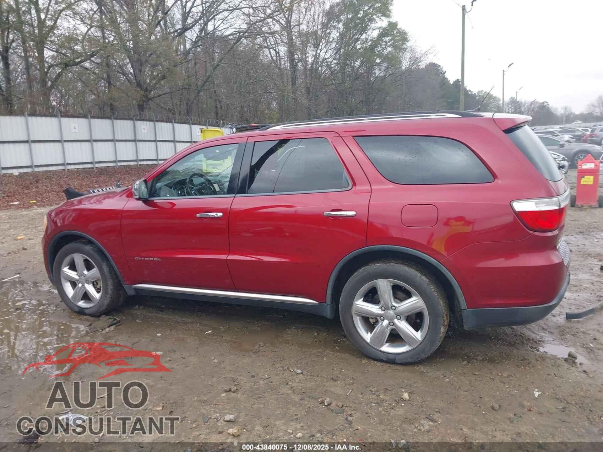 DODGE DURANGO 2013 - 1C4SDHET3DC678518