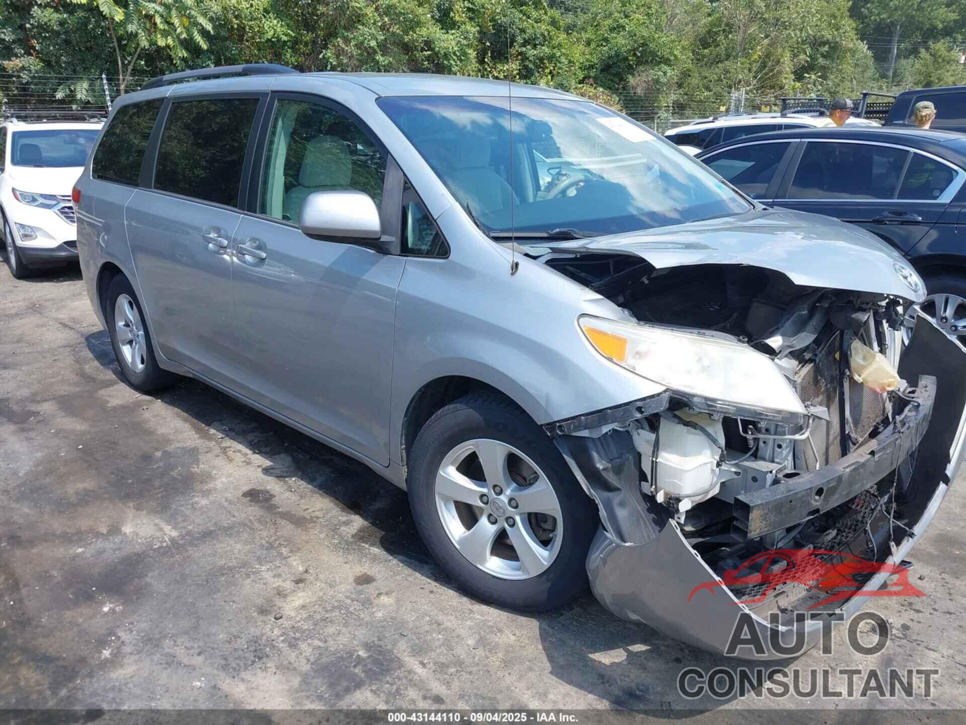 TOYOTA SIENNA 2014 - 5TDKK3DC0ES466430