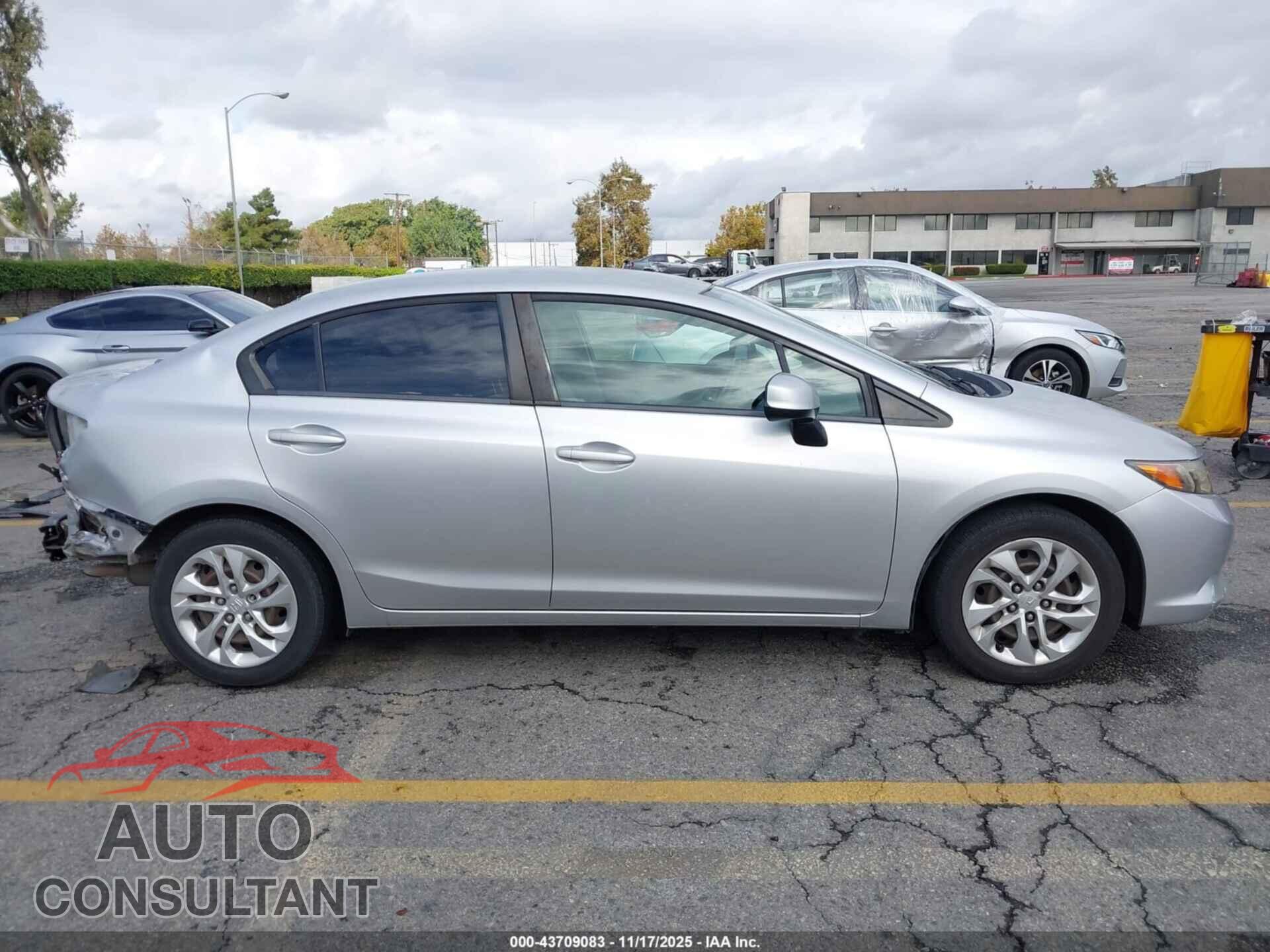 HONDA CIVIC 2012 - JHMFB2F50CS002308