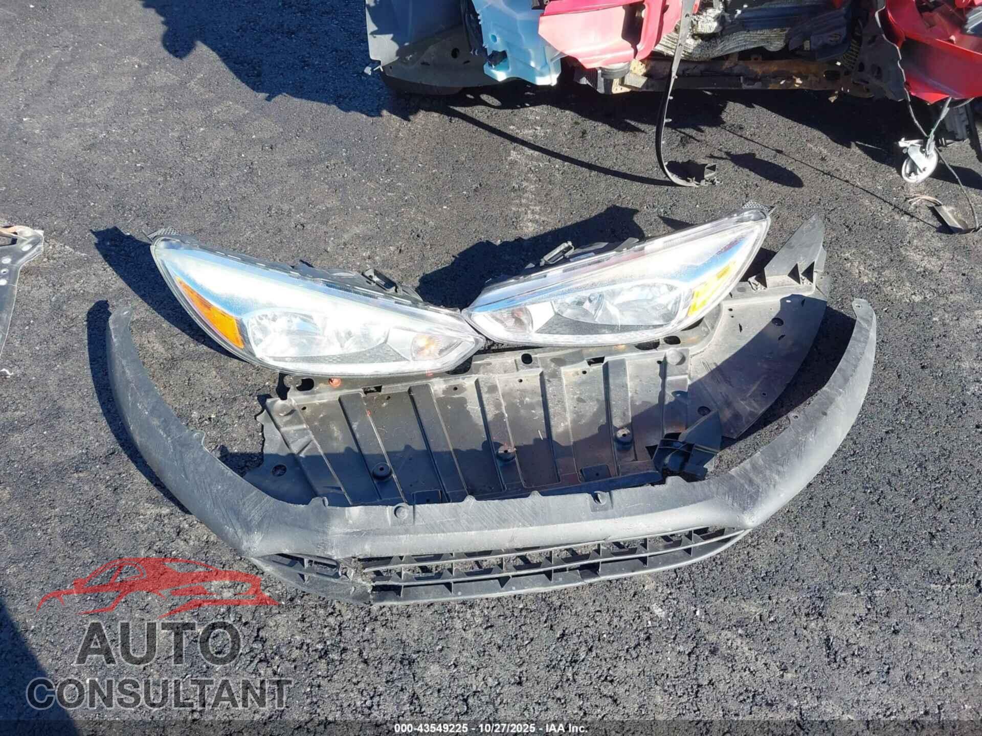 FORD FOCUS 2015 - 1FADP3F24FL355449
