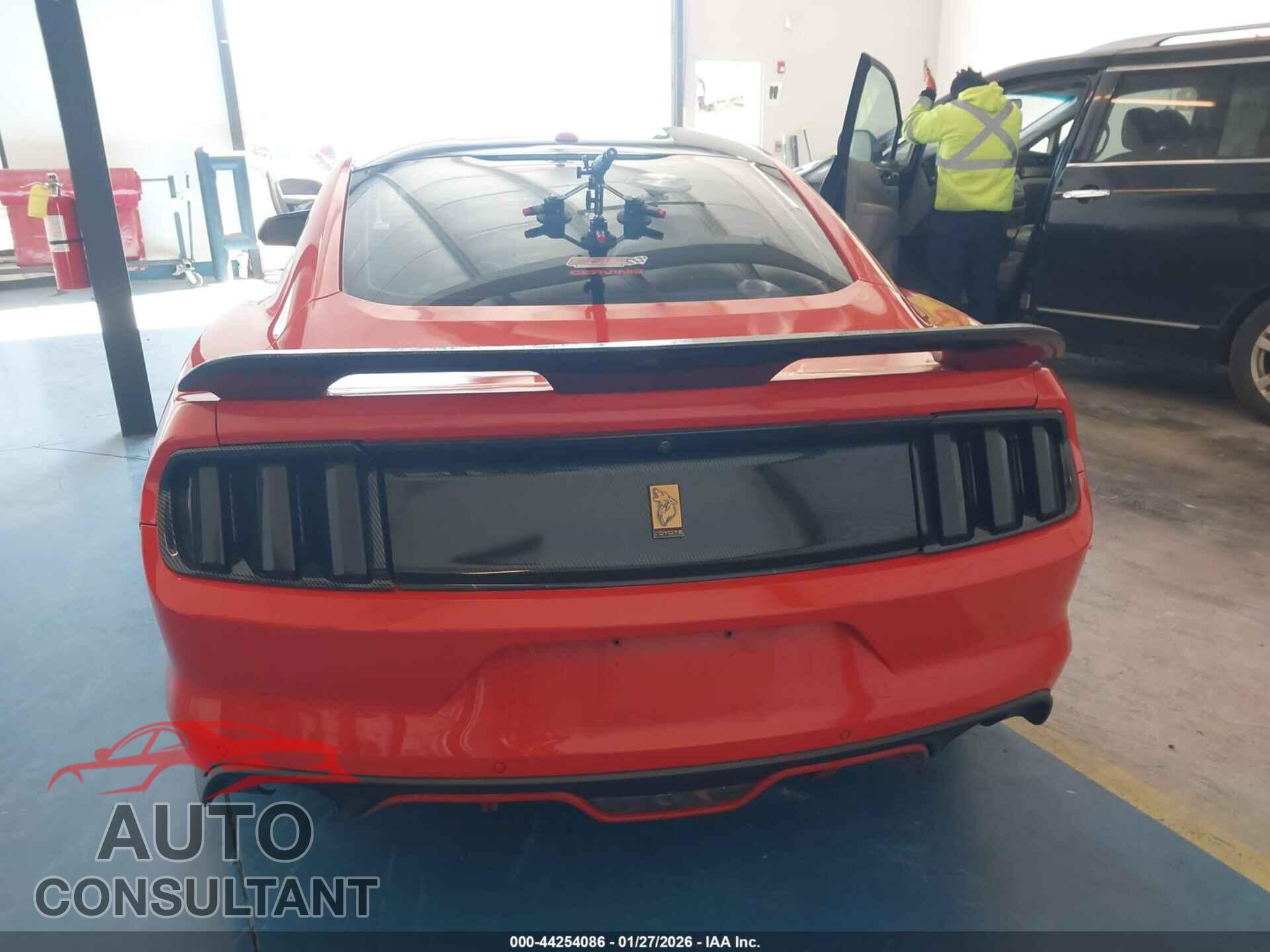 FORD MUSTANG 2015 - 1FA6P8CF1F5332020