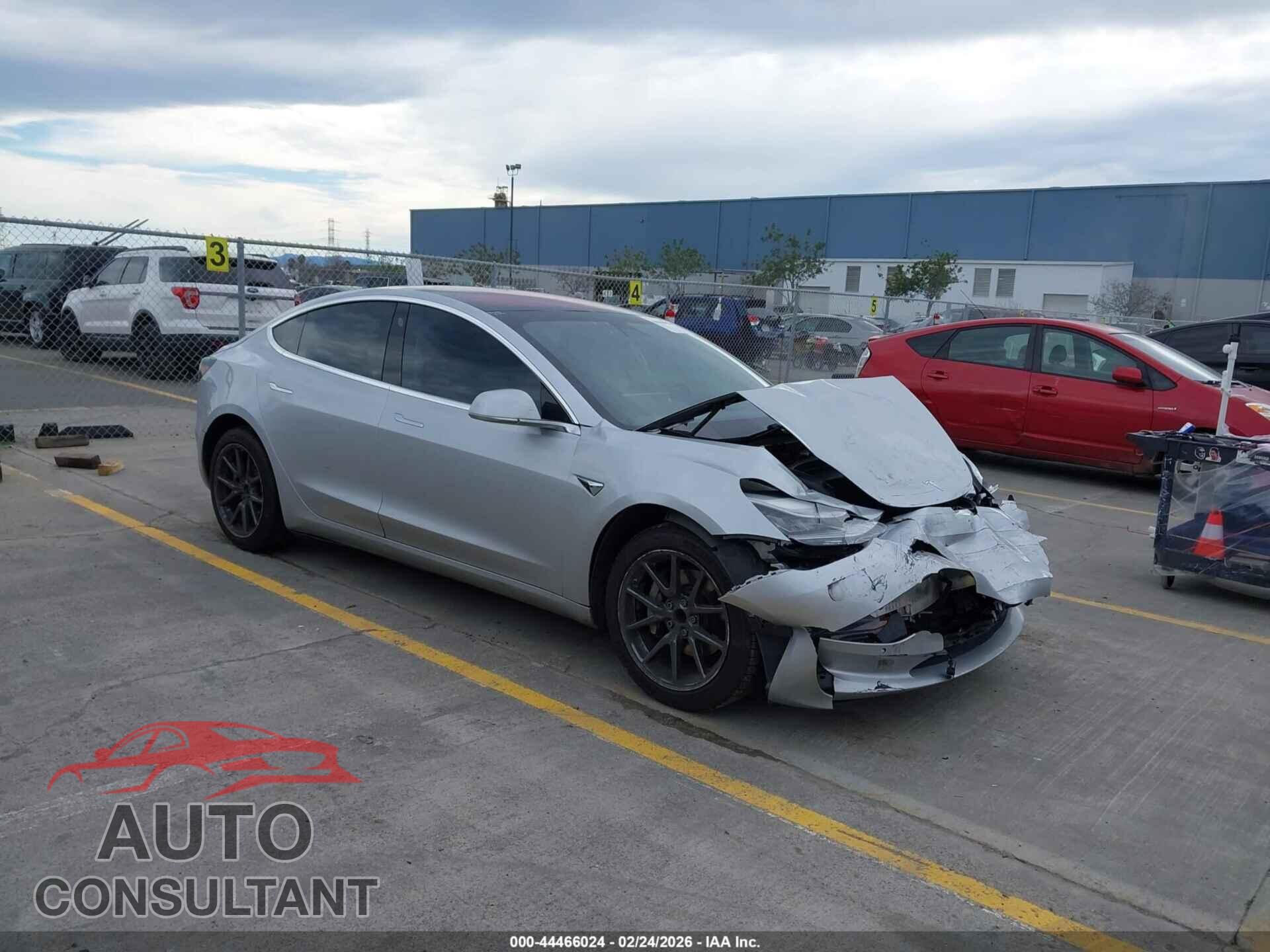 TESLA MODEL 3 2017 - 5YJ3E1EA3HF002876