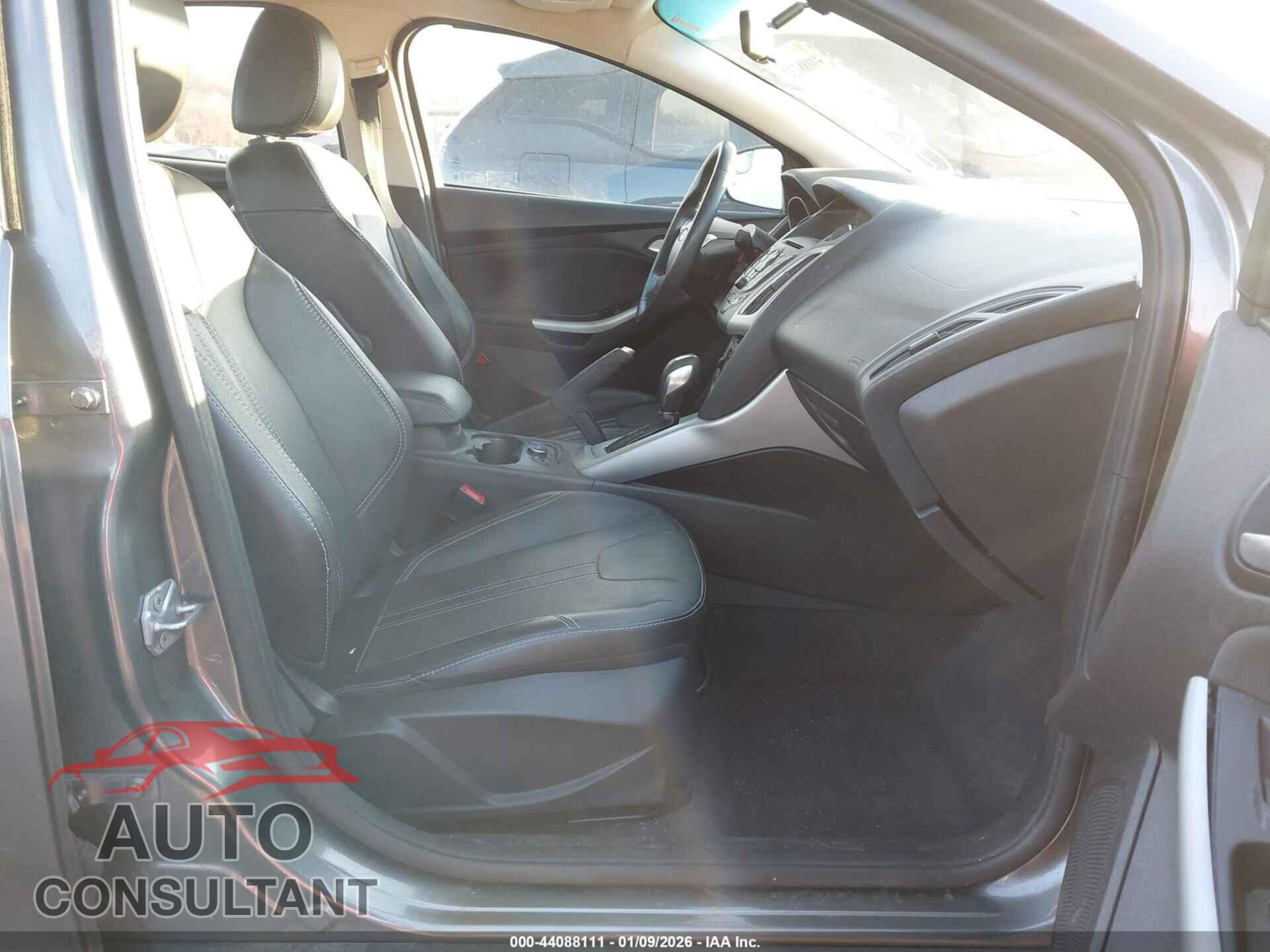 FORD FOCUS 2014 - 1FADP3F21EL223182