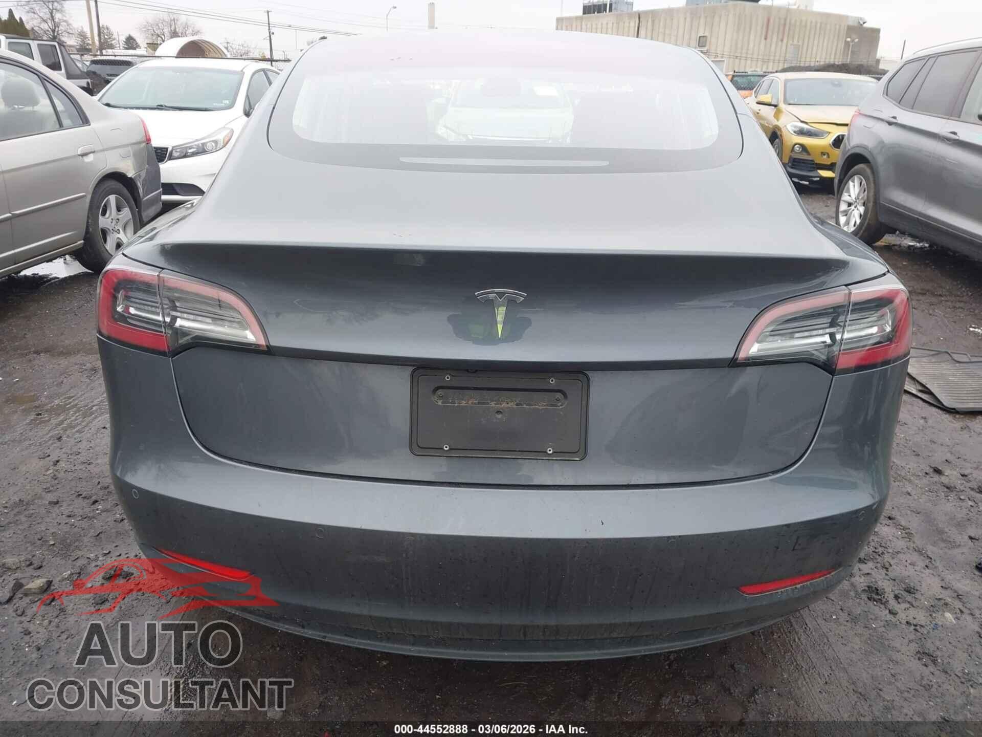 TESLA MODEL 3 2019 - 5YJ3E1EA7KF307370