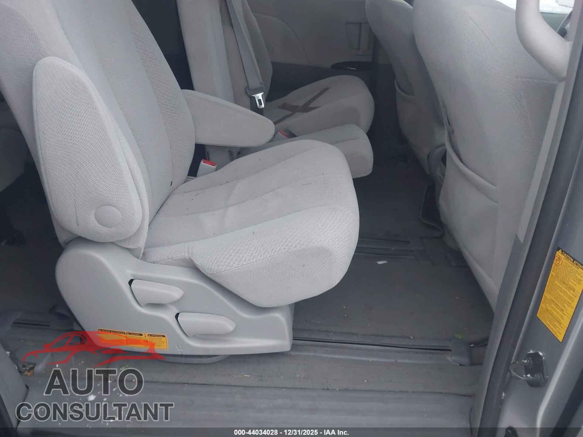 TOYOTA SIENNA 2012 - 5TDKK3DC1CS254035