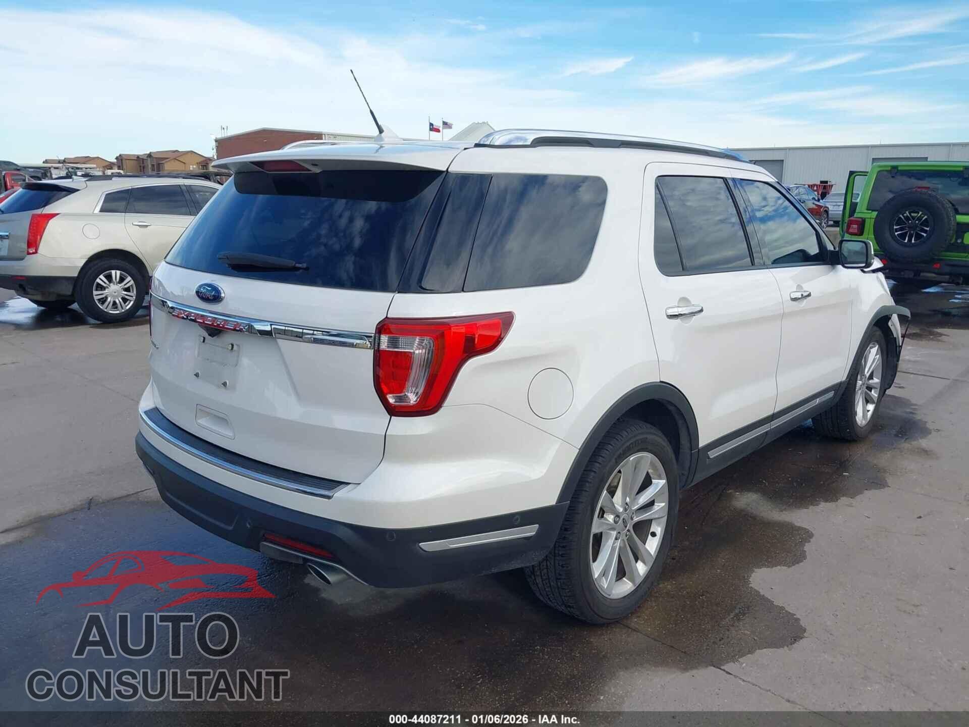 FORD EXPLORER 2018 - 1FM5K7F83JGB77619