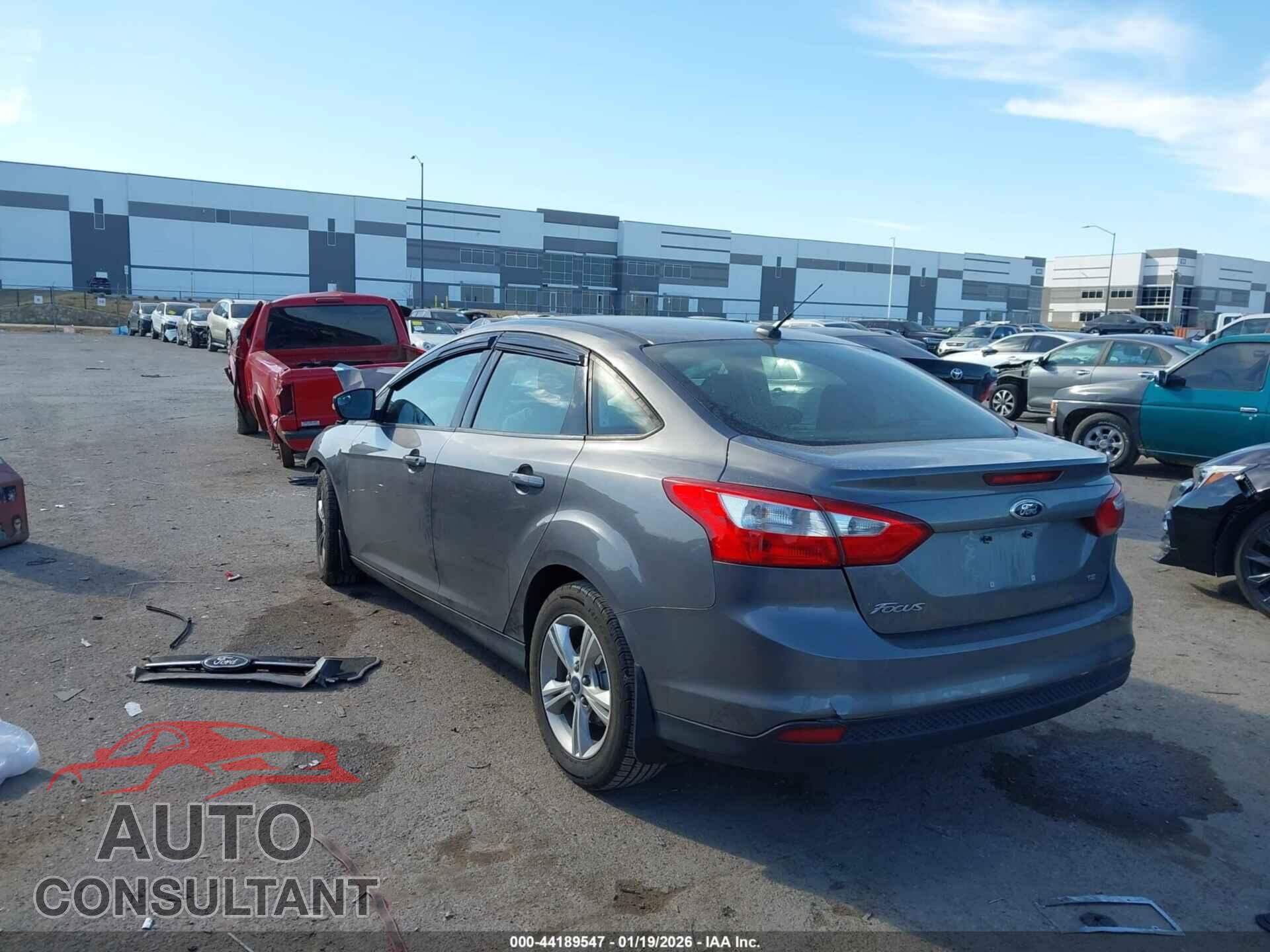 FORD FOCUS 2013 - 1FADP3F20DL194577