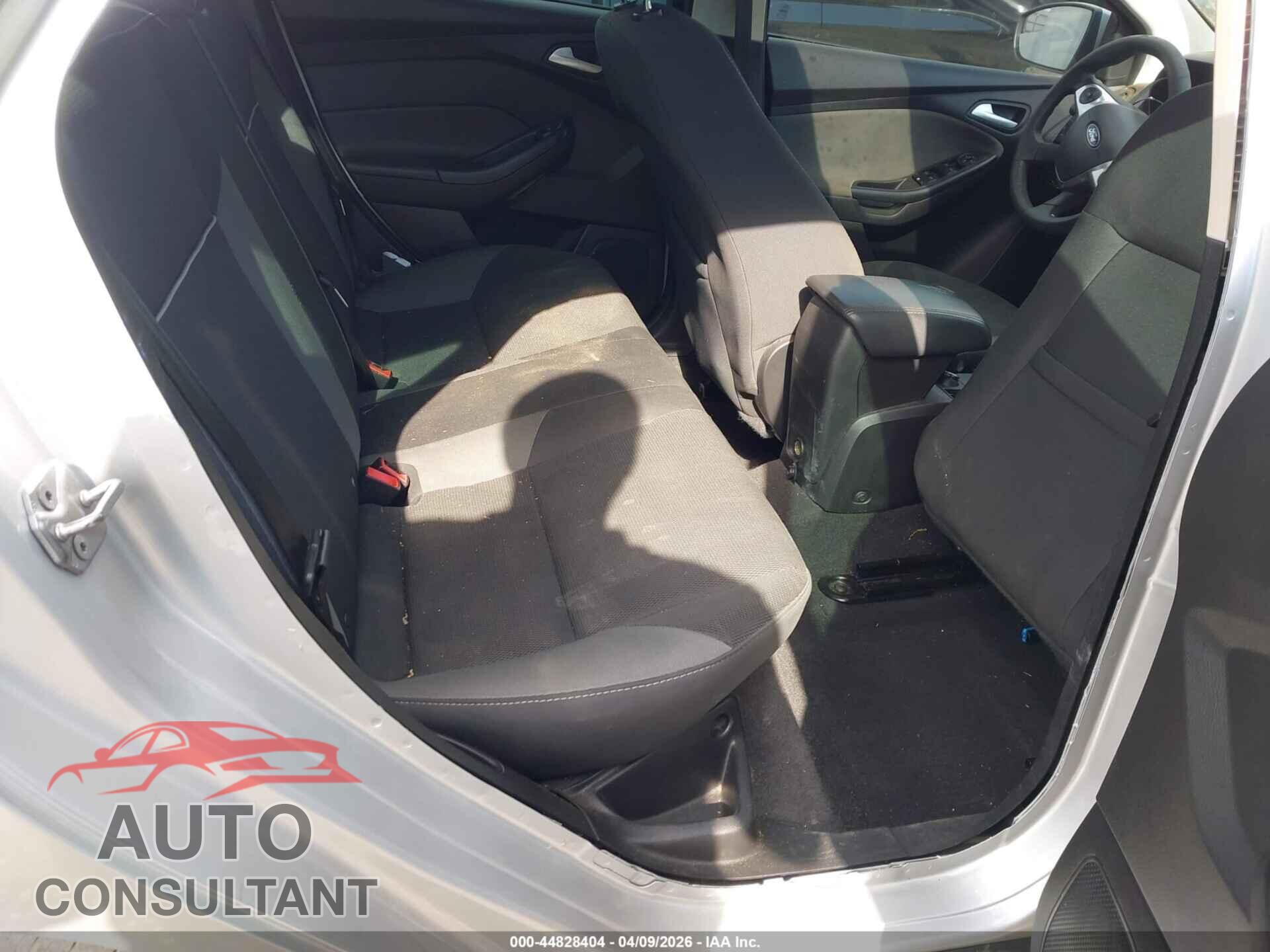 FORD FOCUS 2014 - 1FADP3F29EL458087
