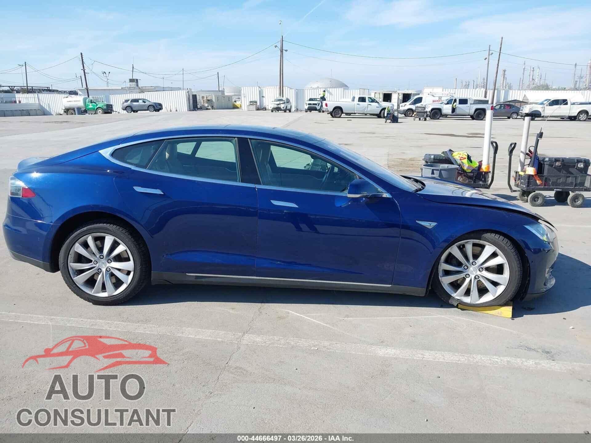 TESLA MODEL S 2015 - 5YJSA1S23FF088031