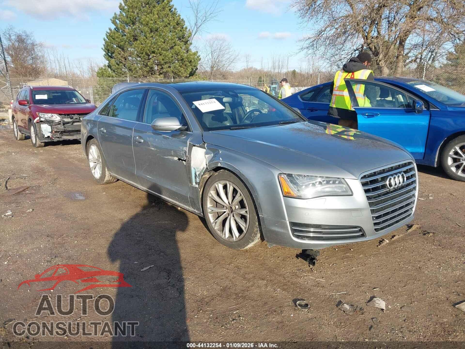 AUDI A8 L 2013 - WAURGAFD2DN013664