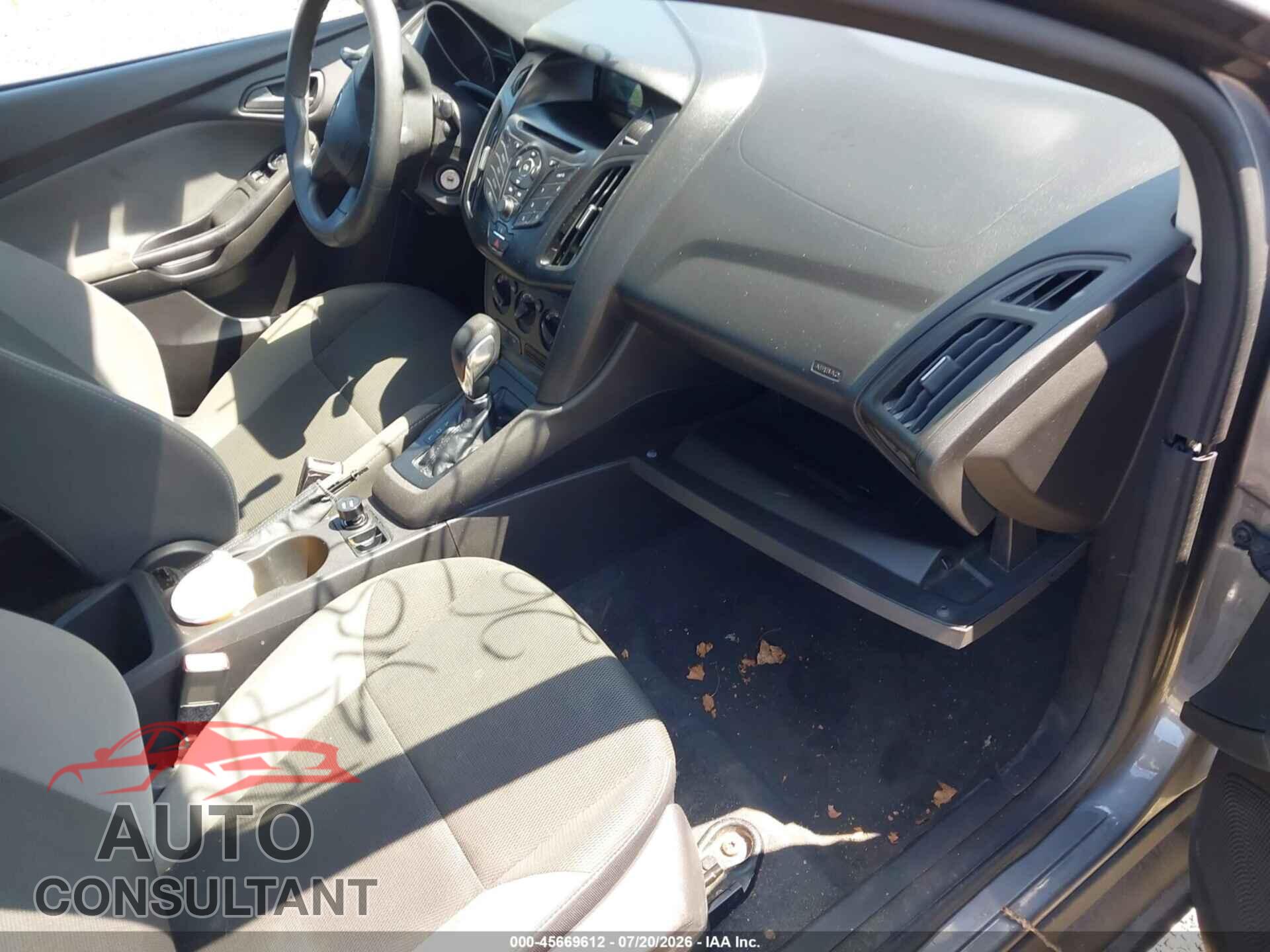 FORD FOCUS 2013 - 1FADP3E28DL206492