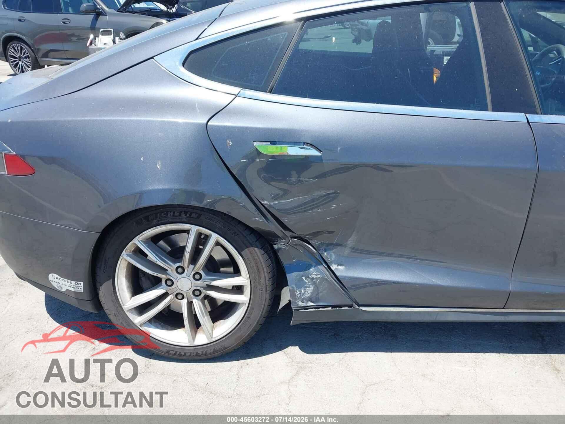 TESLA MODEL S 2015 - 5YJSA1E12FF117442