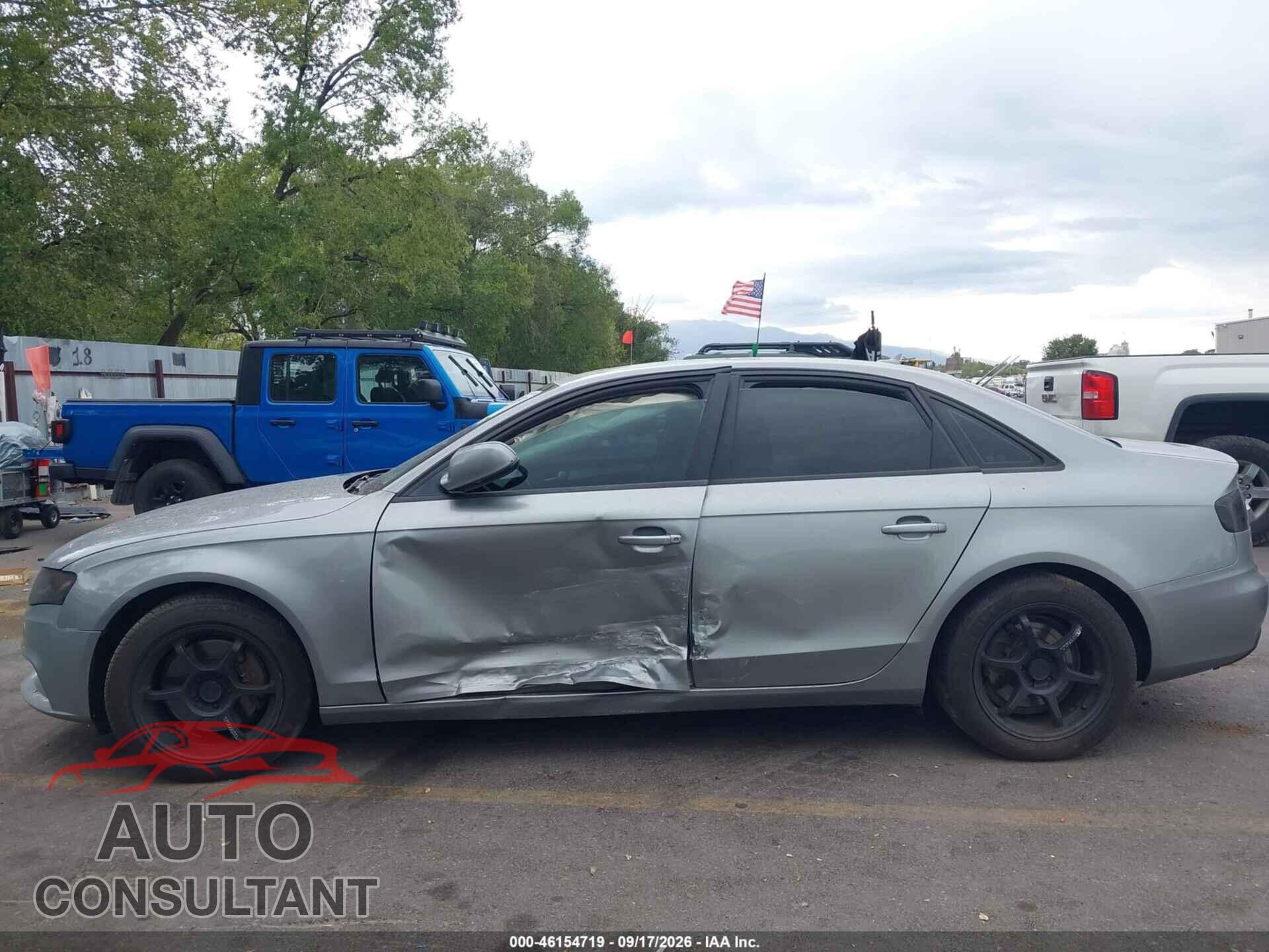 AUDI A4 2011 - WAUDFAFL8BN044287