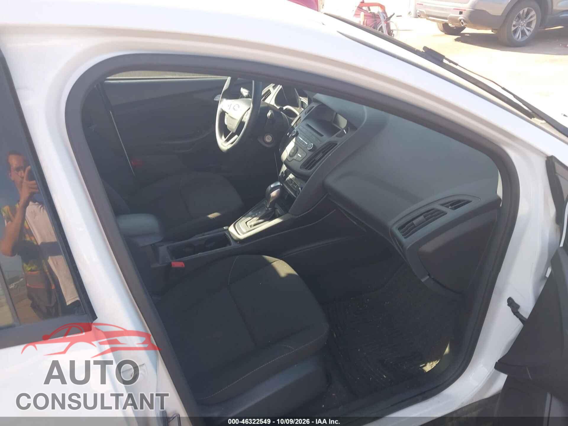 FORD FOCUS 2016 - 1FADP3F26GL351162