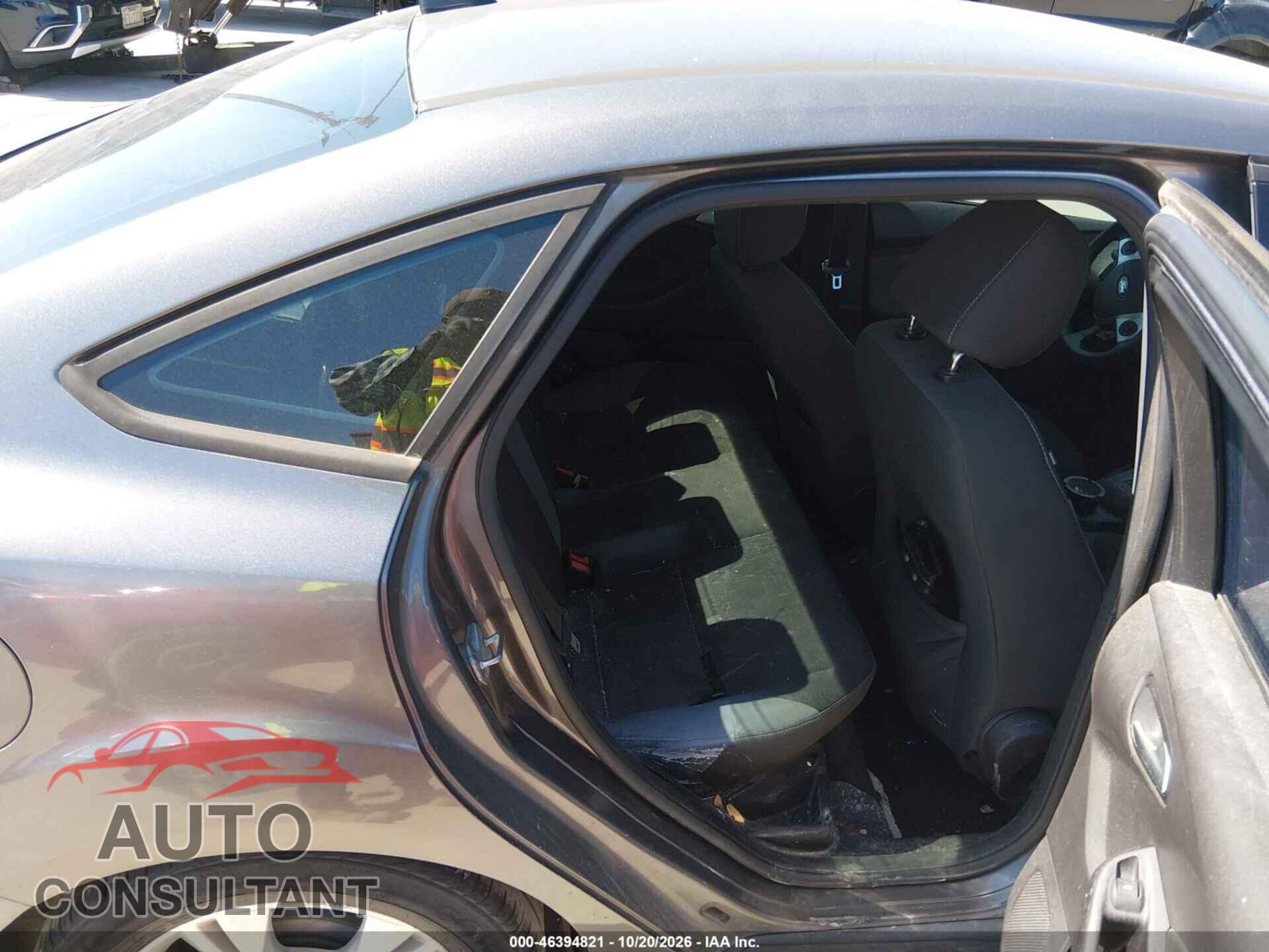 FORD FOCUS 2013 - 1FADP3F26DL307142