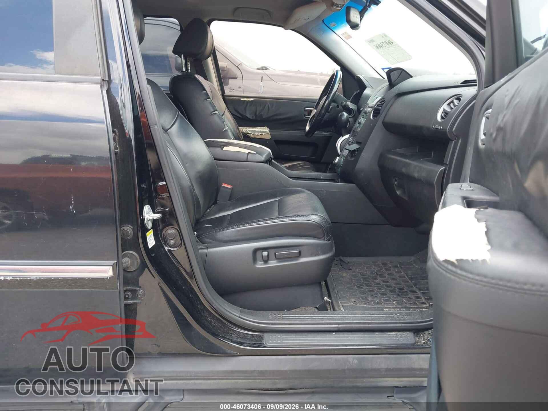 HONDA PILOT 2010 - 5FNYF3H90AB007720