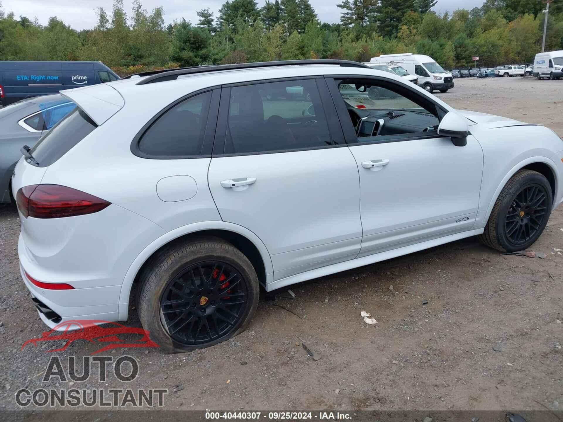 PORSCHE CAYENNE 2017 - WP1AD2A23HLA84005