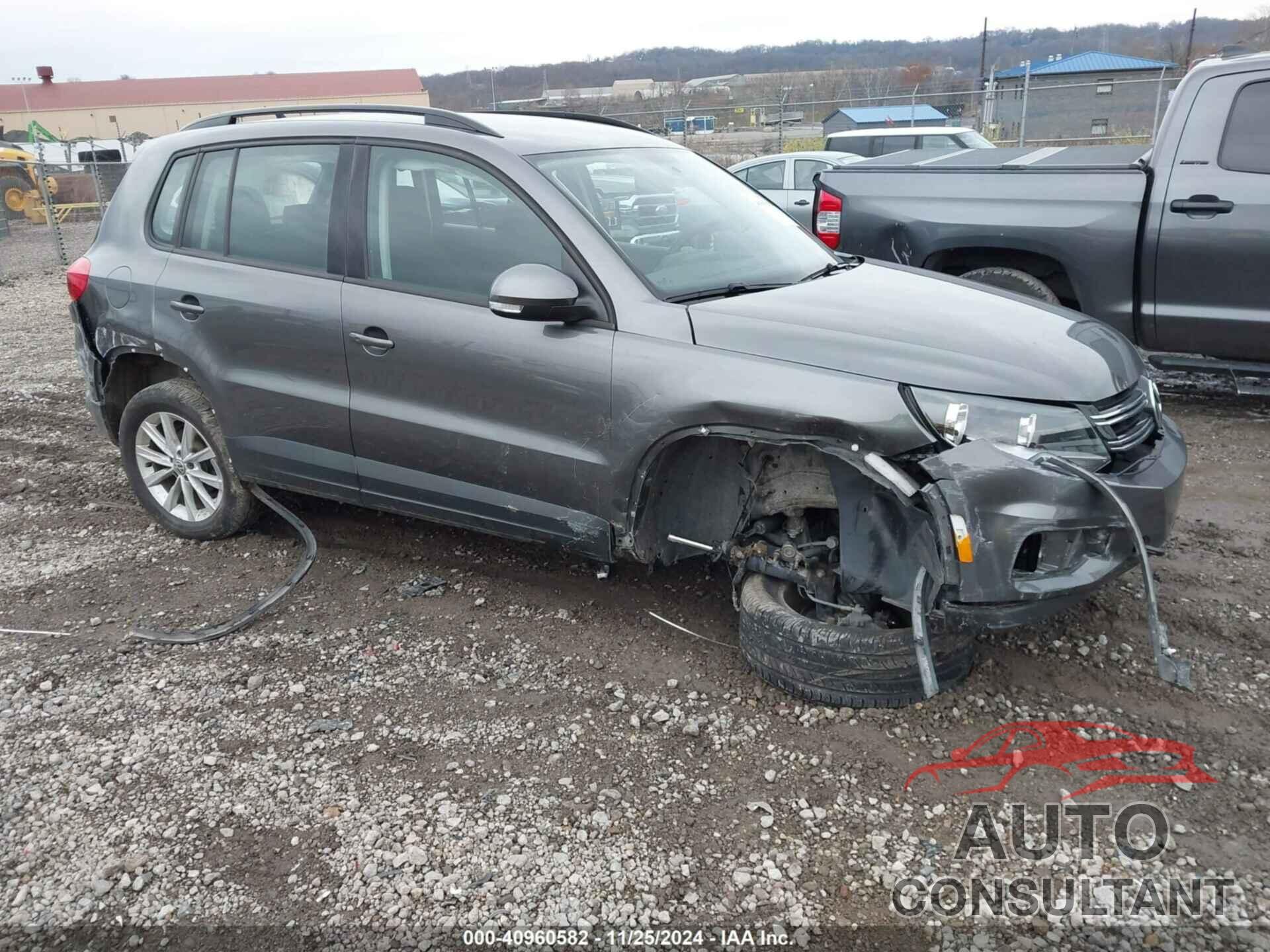 VOLKSWAGEN TIGUAN LIMITED 2018 - WVGBV7AX4JK005668