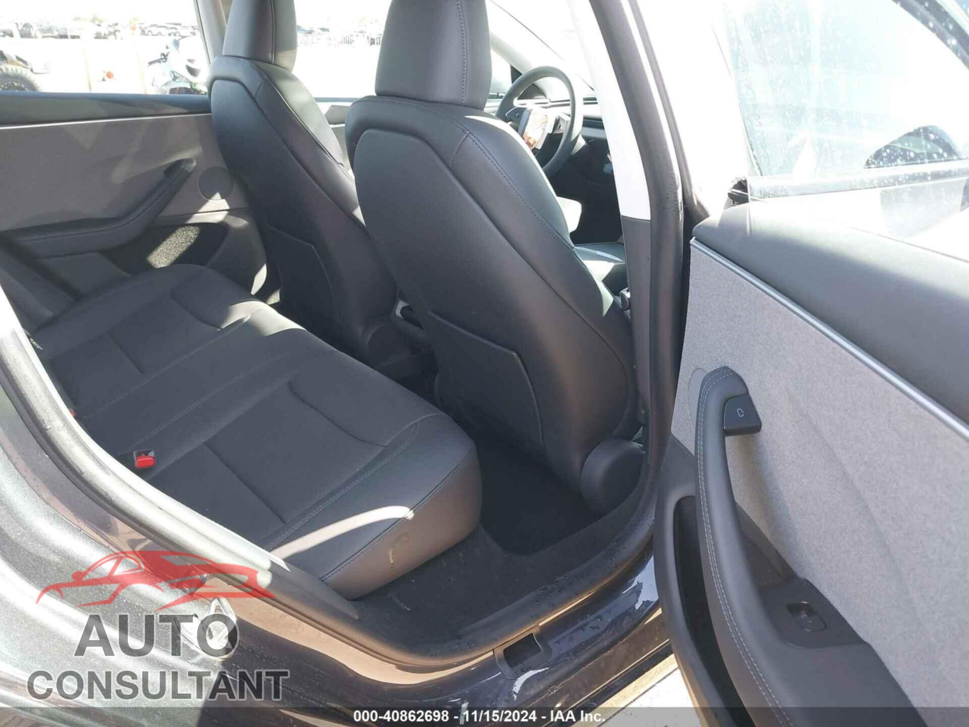 TESLA MODEL 3 2024 - 5YJ3E1EA6RF727891