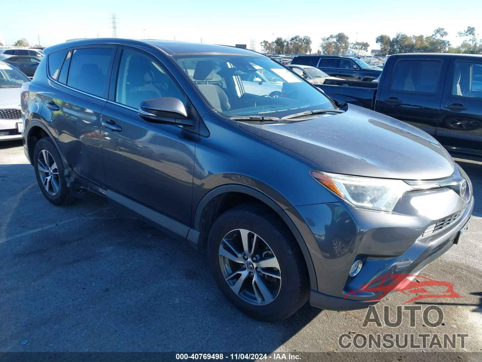 TOYOTA RAV4 2017 - JTMWFREV1HJ143935