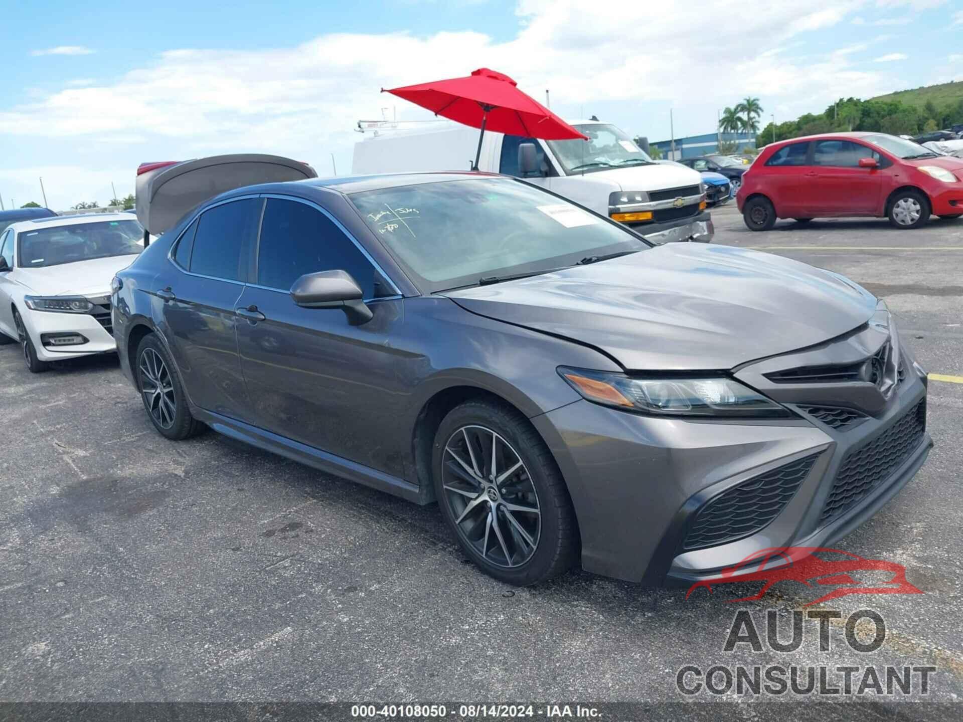 TOYOTA CAMRY 2021 - 4T1G11AK8MU484673