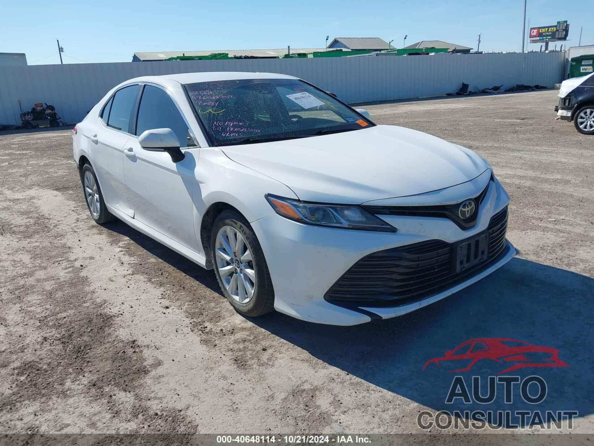 TOYOTA CAMRY 2018 - 4T1B11HK9JU547811