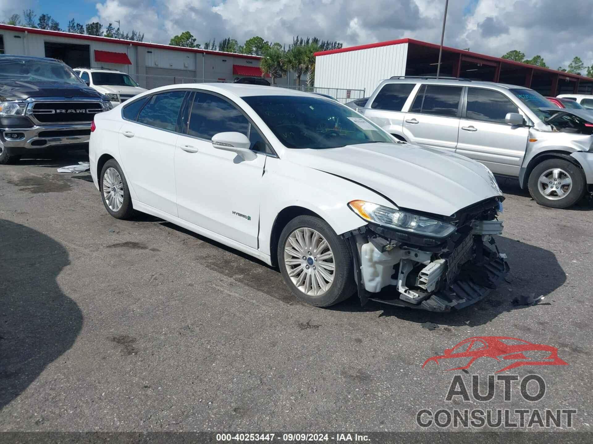 FORD FUSION HYBRID 2016 - 3FA6P0LU8GR388146