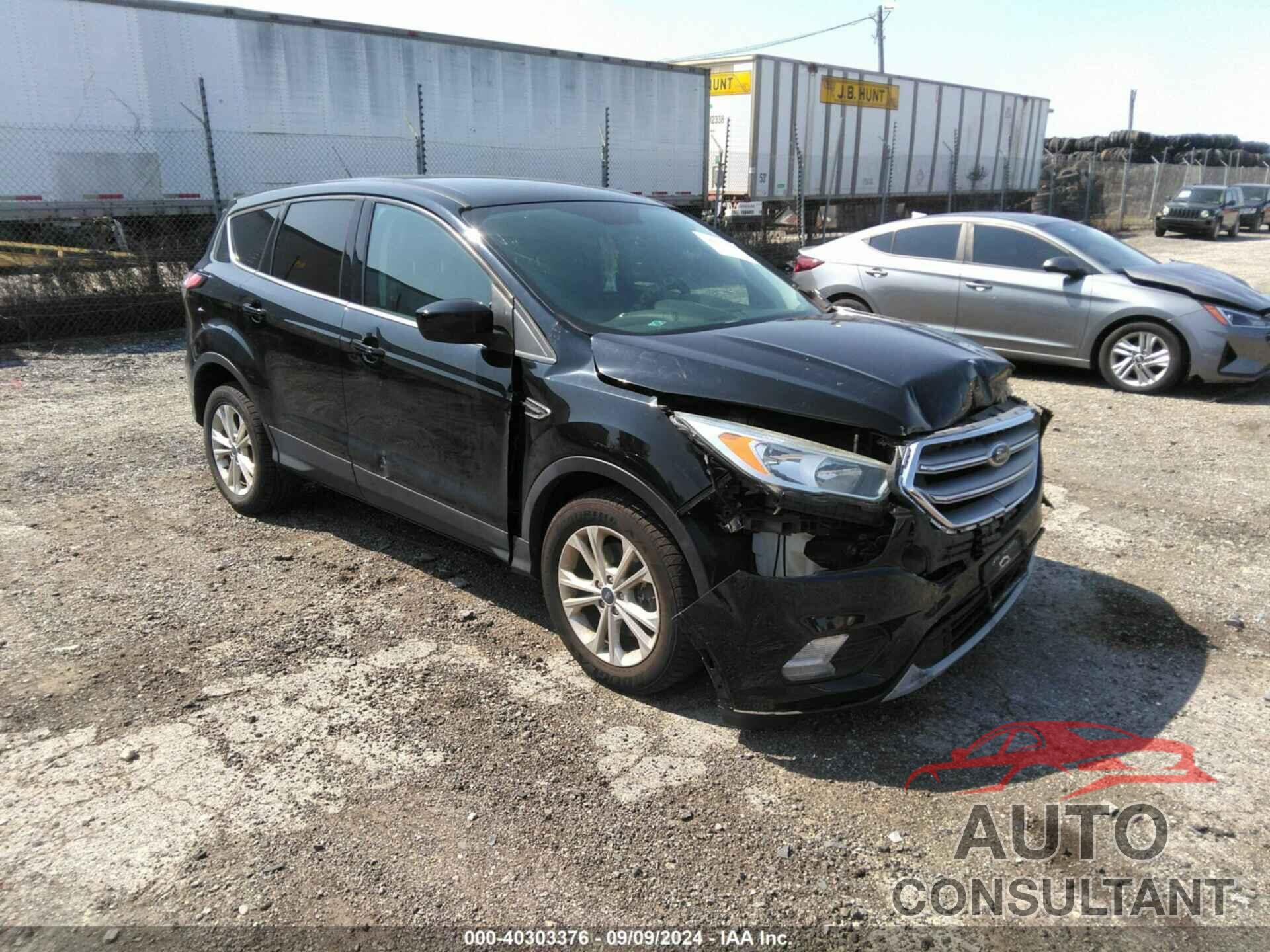 FORD ESCAPE 2017 - 1FMCU9GD5HUD44289