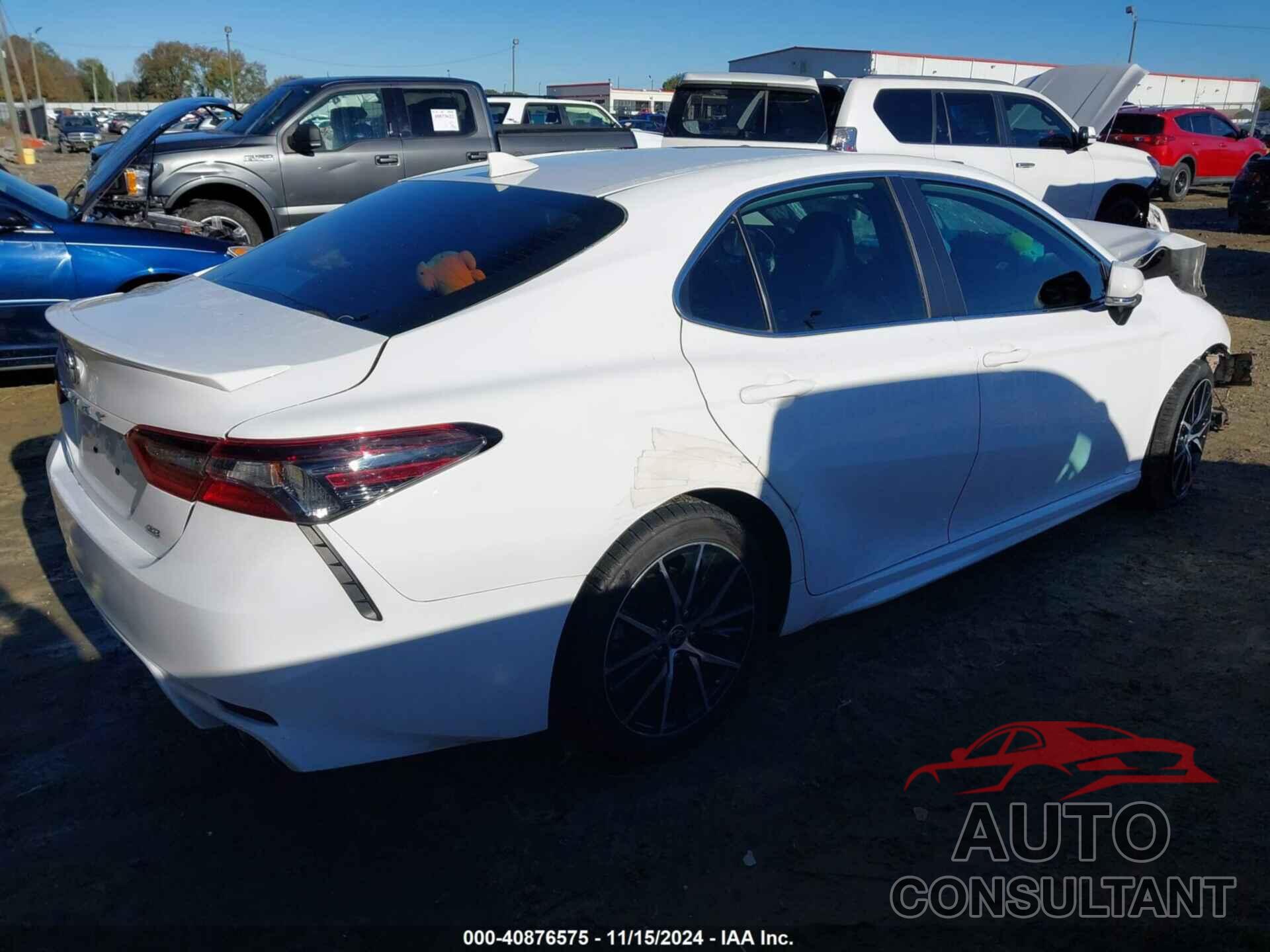 TOYOTA CAMRY 2022 - 4T1G11AK1NU639694