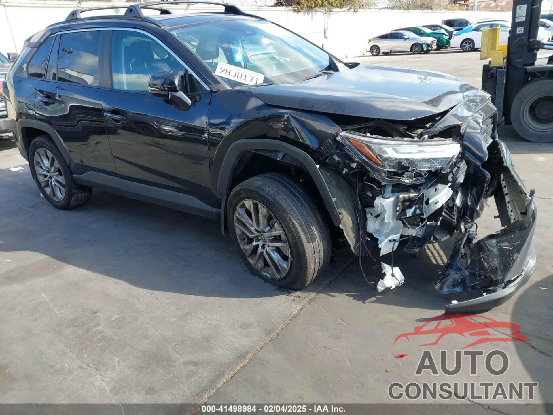 TOYOTA RAV4 2023 - 2T3C1RFV4PC239432