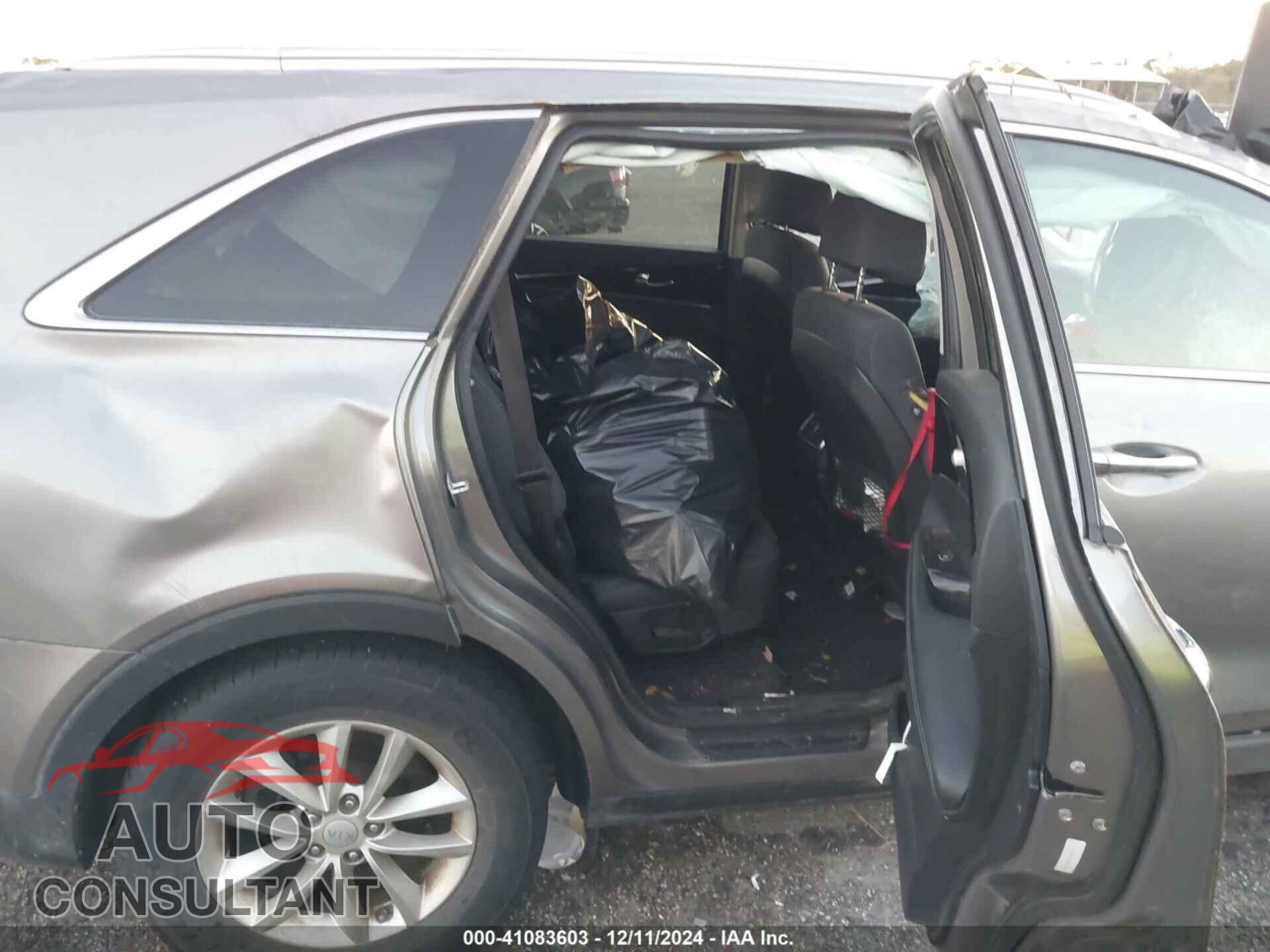KIA SORENTO 2017 - 5XYPG4A38HG272425
