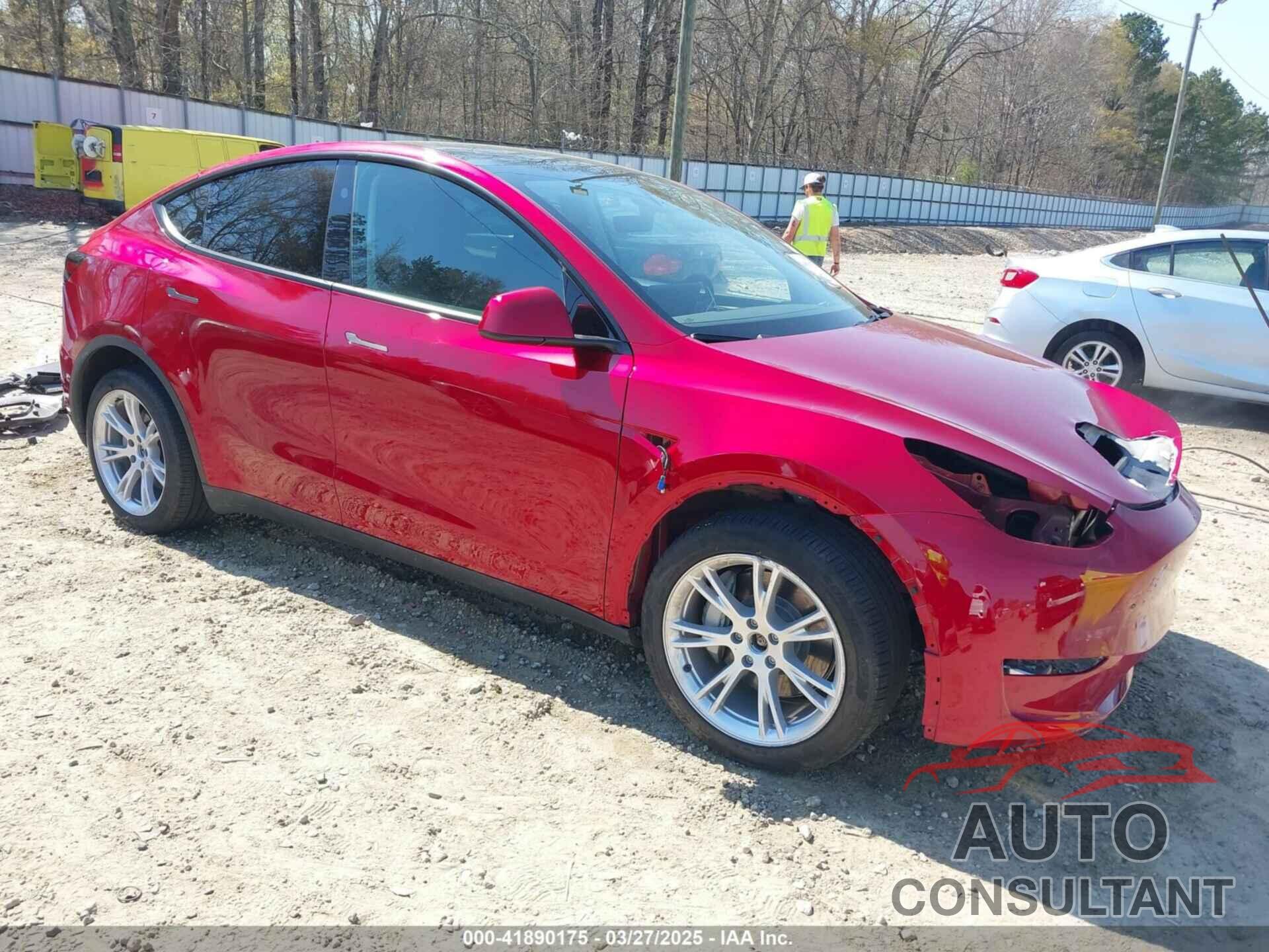 TESLA MODEL Y 2024 - 7SAYGDEE1RA261338