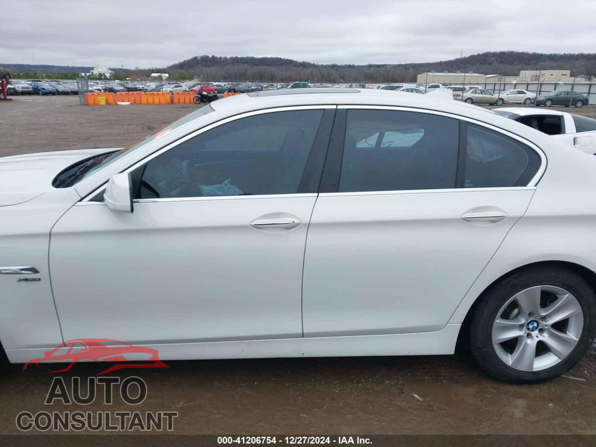 BMW 528I 2012 - WBAXH5C59CDW03759