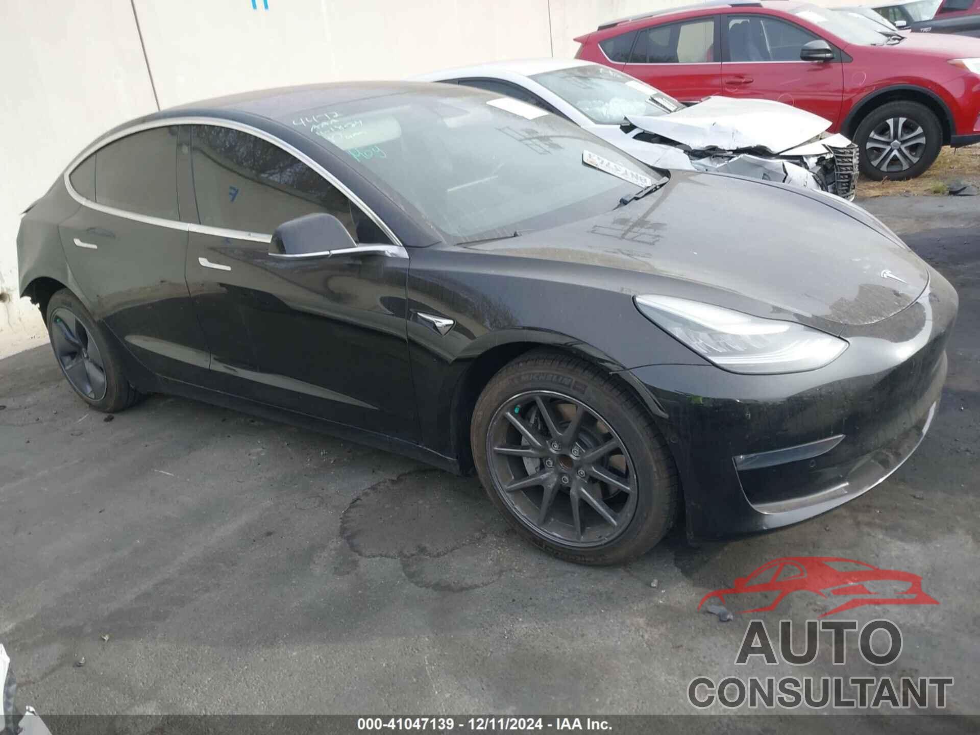 TESLA MODEL 3 2019 - 5YJ3E1EA8KF305451