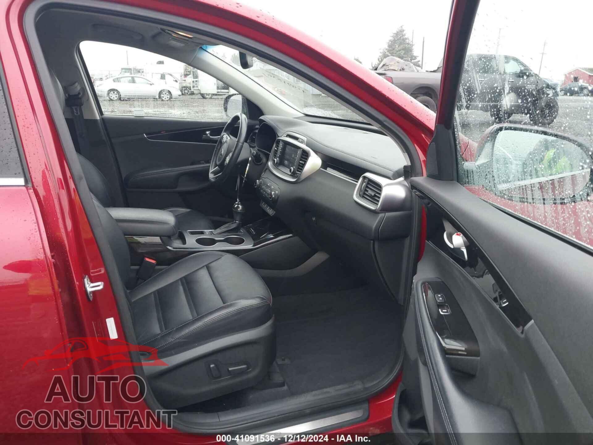 KIA SORENTO 2017 - 5XYPHDA54HG324101