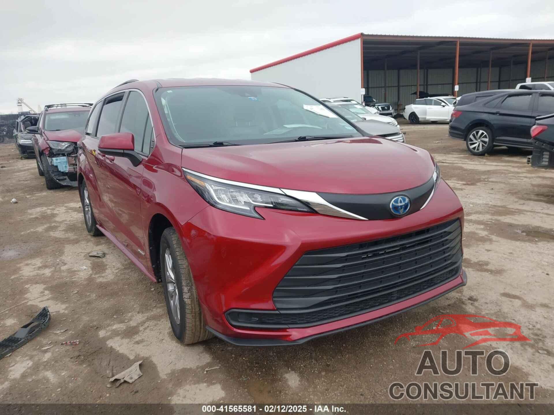 TOYOTA SIENNA 2021 - 5TDKRKEC5MS025881