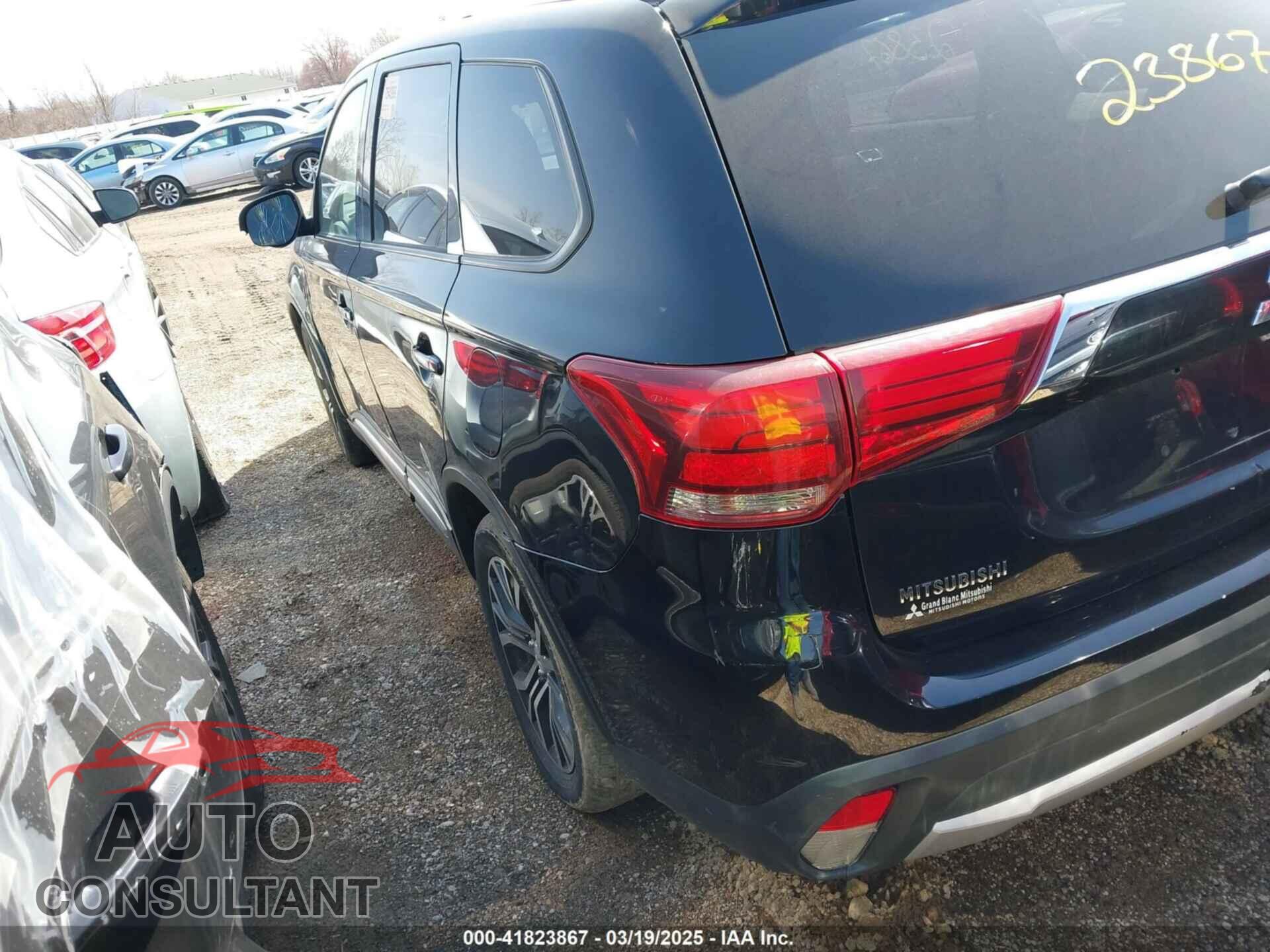 MITSUBISHI OUTLANDER 2017 - JA4AD2A38HZ064978