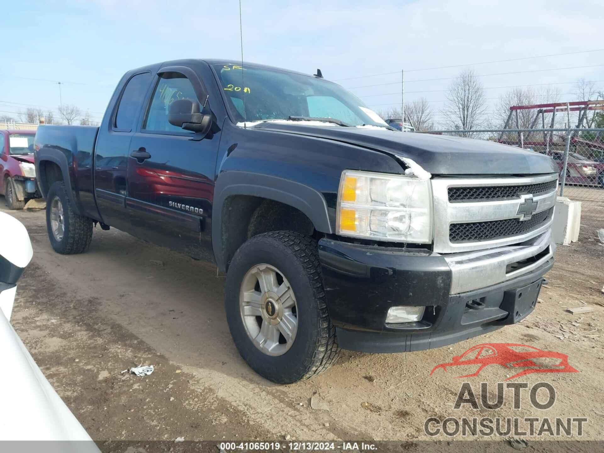 CHEVROLET SILVERADO 1500 2011 - 1GCRKSE31BZ344273