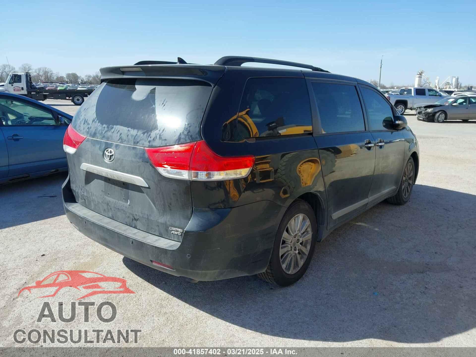 TOYOTA SIENNA 2013 - 5TDDK3DC8DS051928